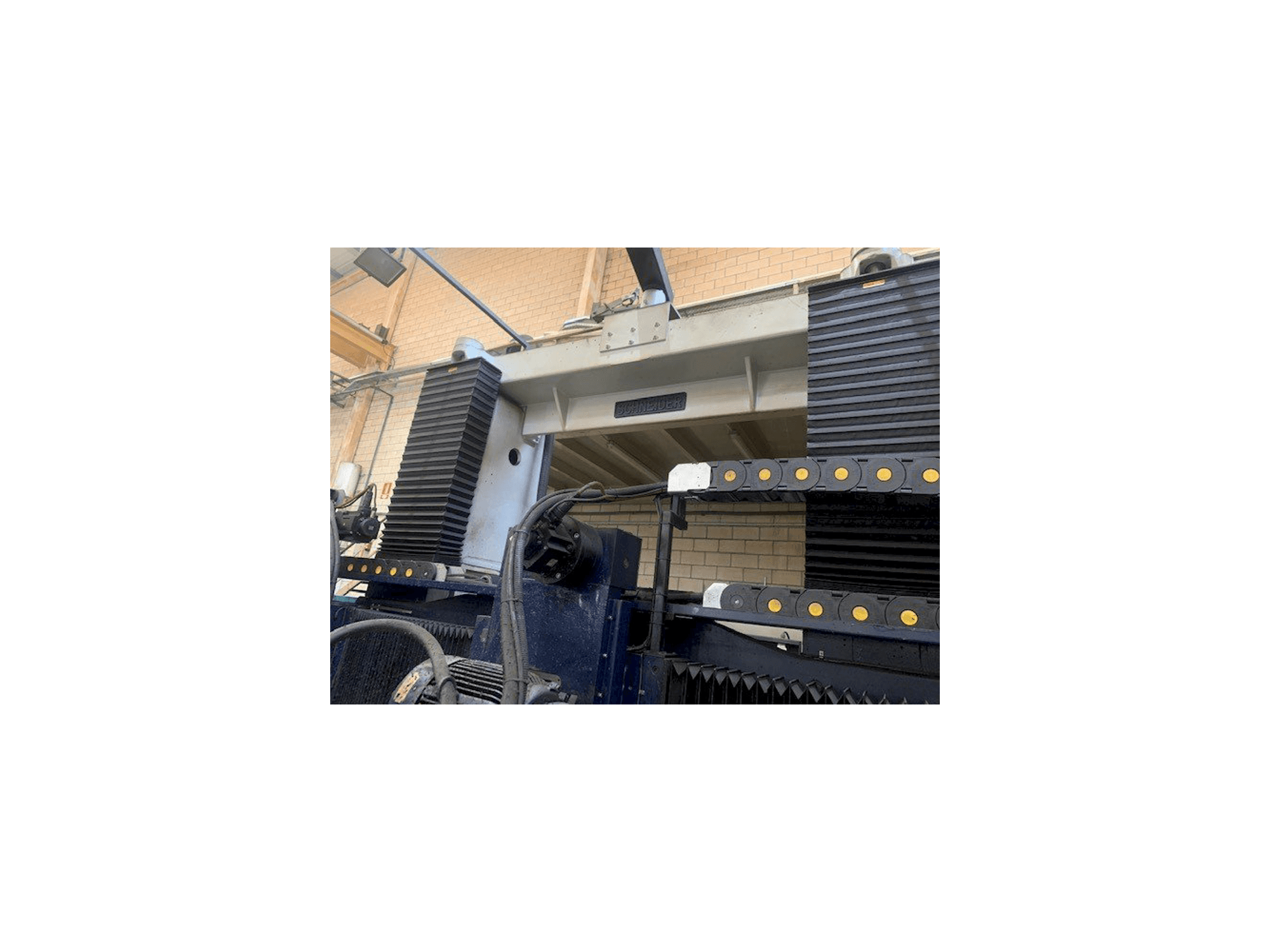 Masina Schneider DFS-4 eestvaade