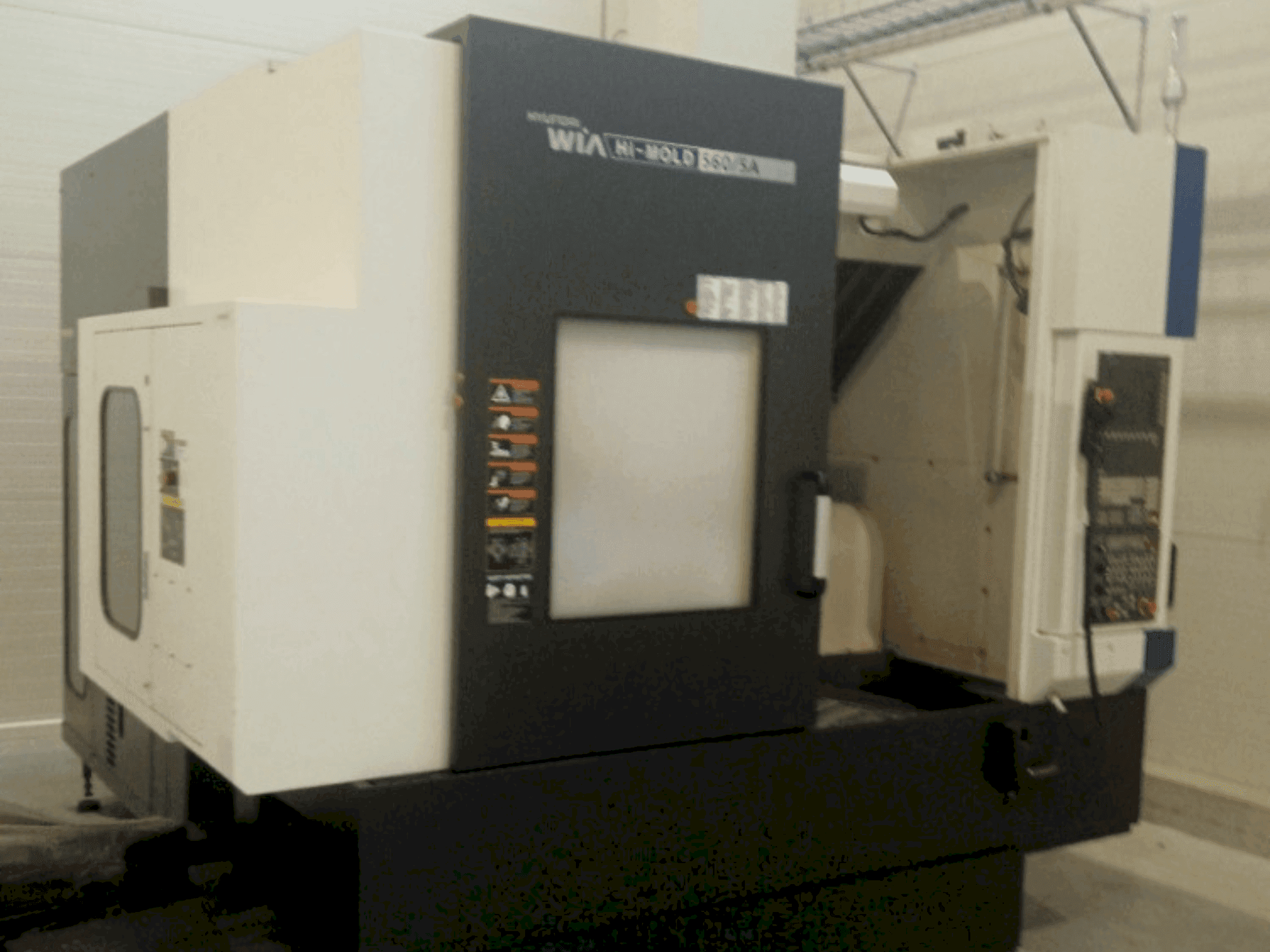 Masina Hyundai Wia Hi-MOLD 560/5A eestvaade