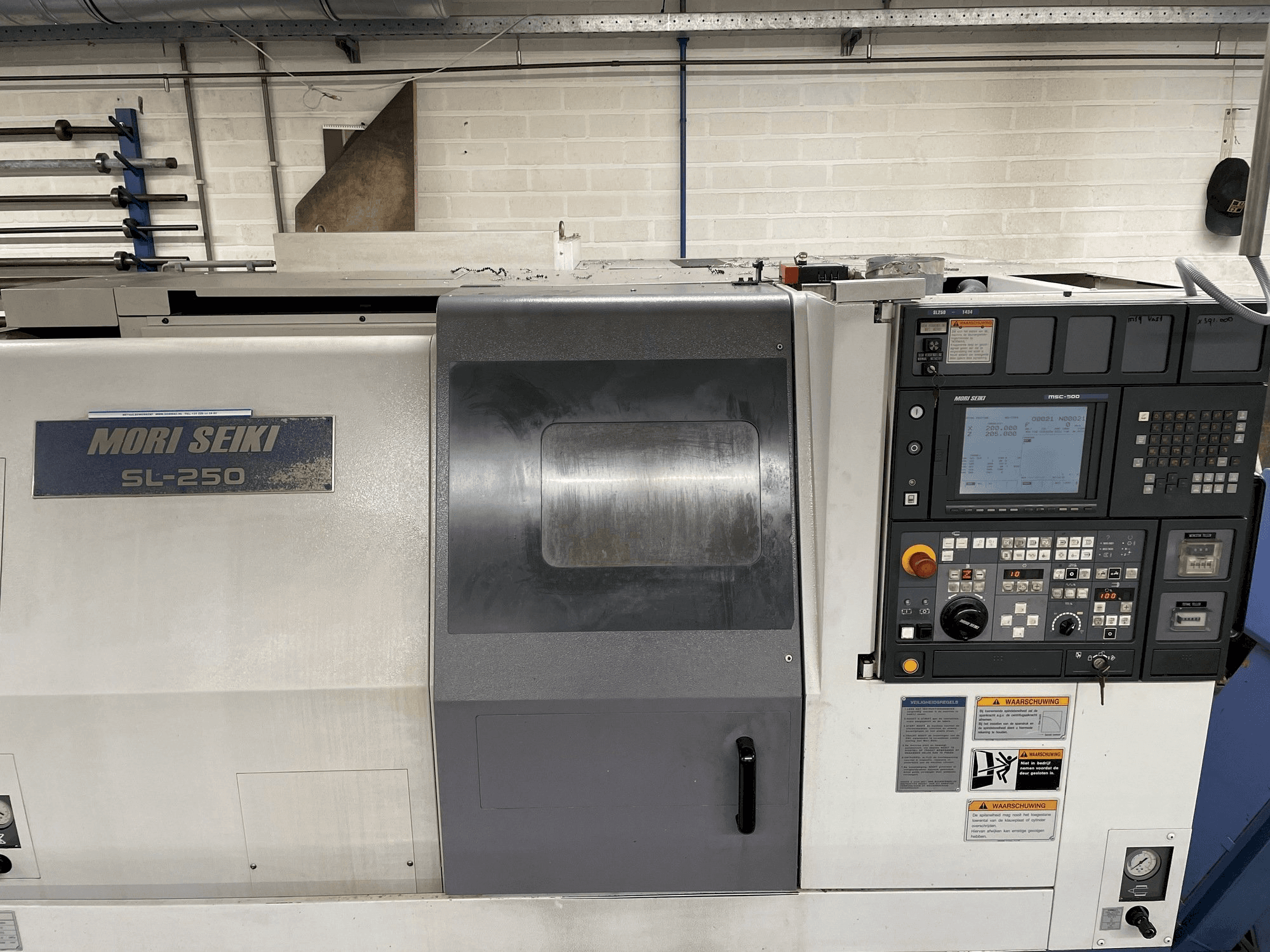 Masina MORI SEIKI SL-250 eestvaade
