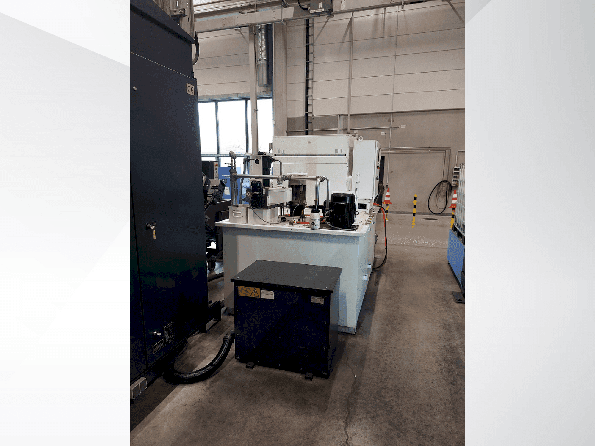 Masina Makino a81 külgvaade