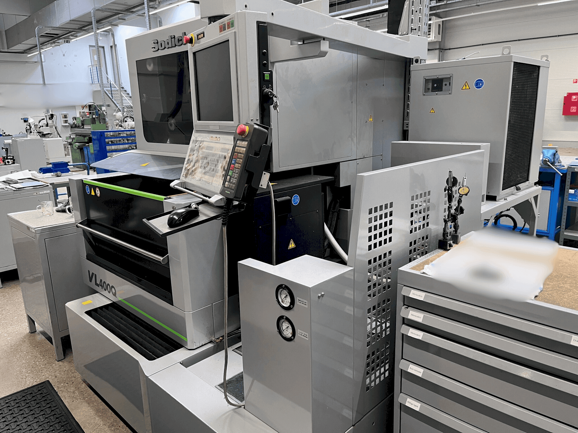 Masina Sodick VL 400Q eestvaade