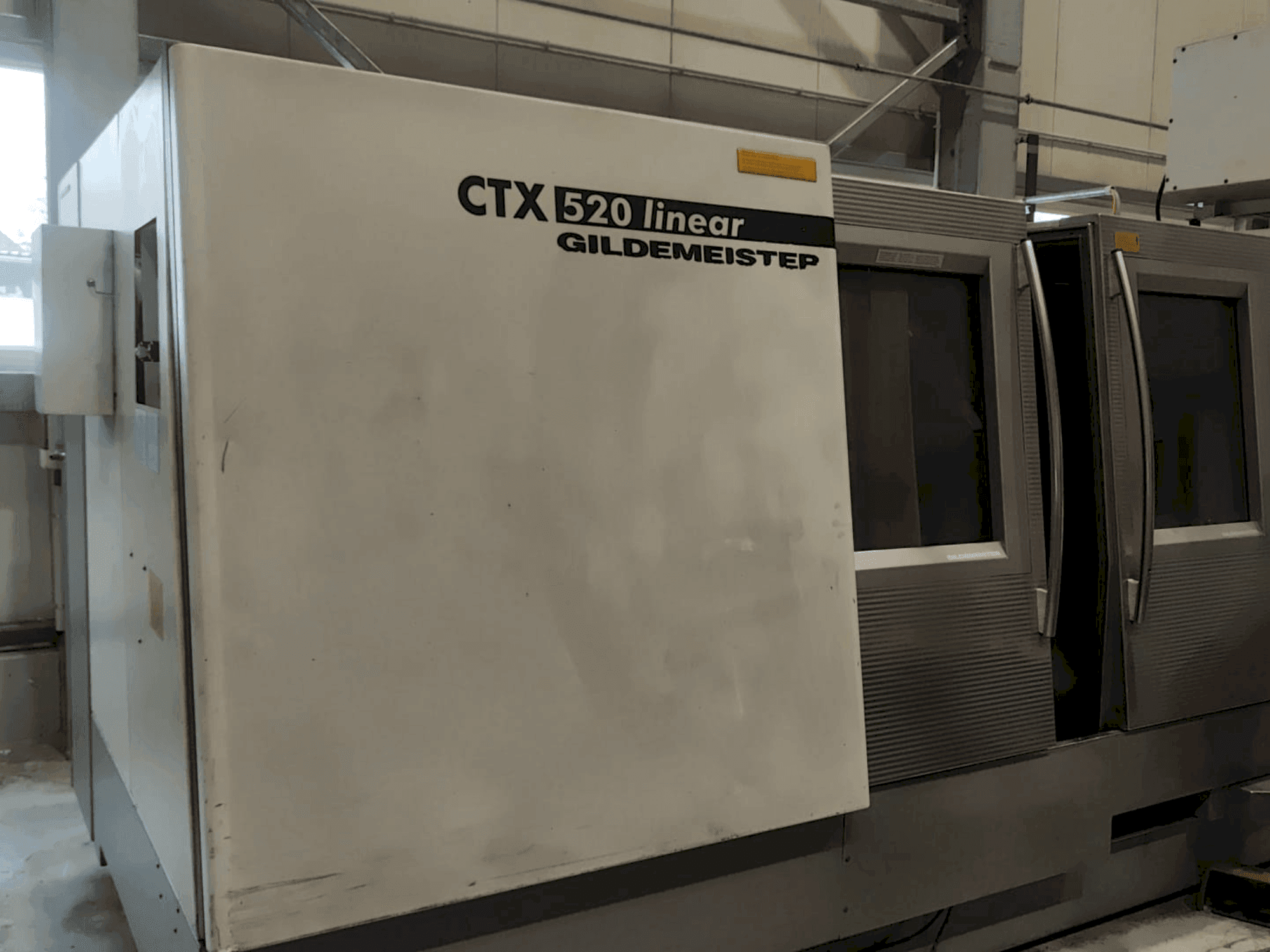 Masina Gildemeister CTX 520 linear eestvaade