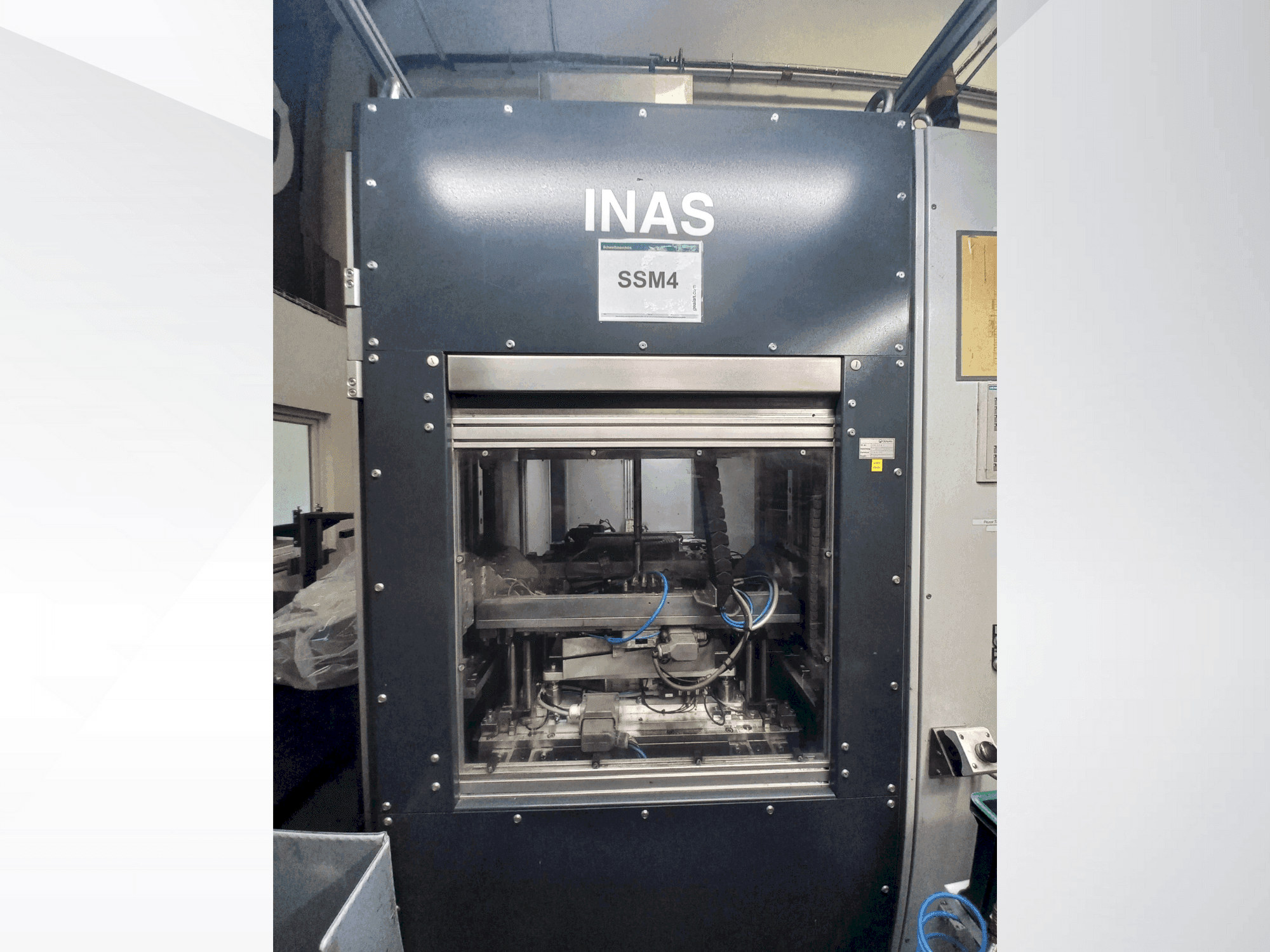 Masina INAS VSM 210 eestvaade