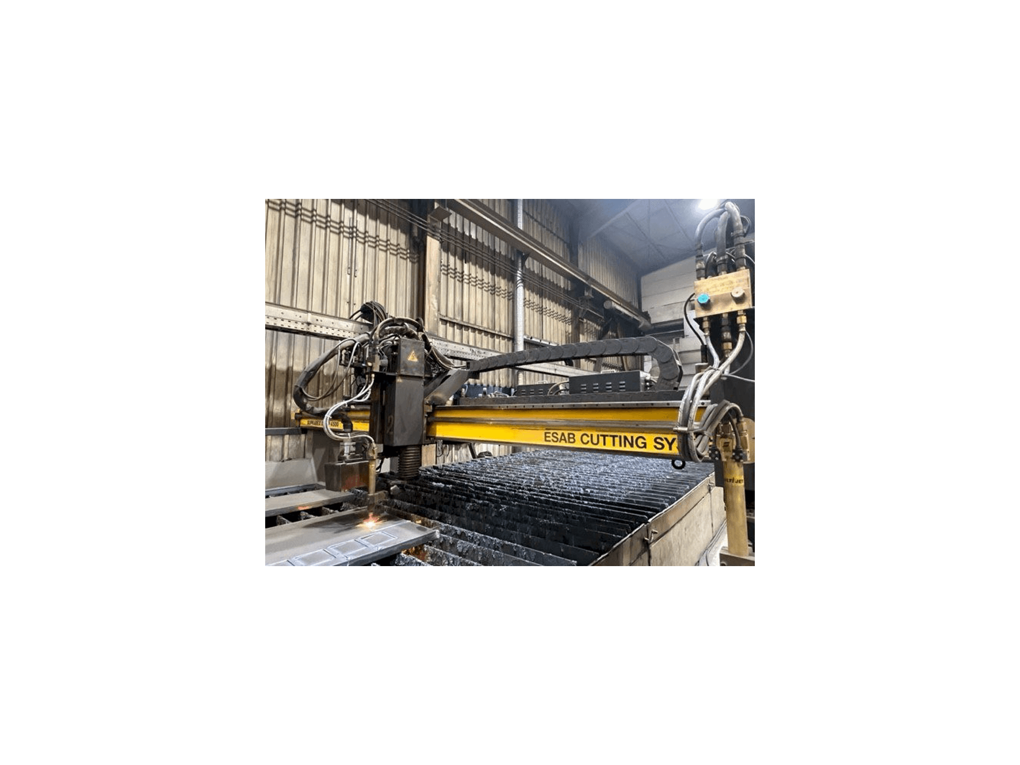 Masina ESAB SXE-P14500 SUPRAREX eestvaade