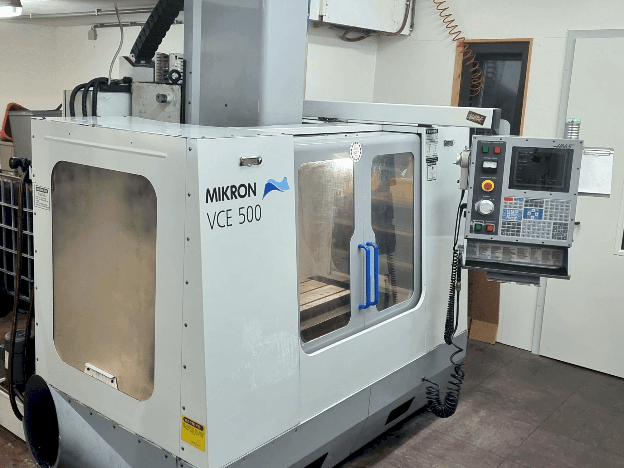 Masina HAAS VCE 550 eestvaade