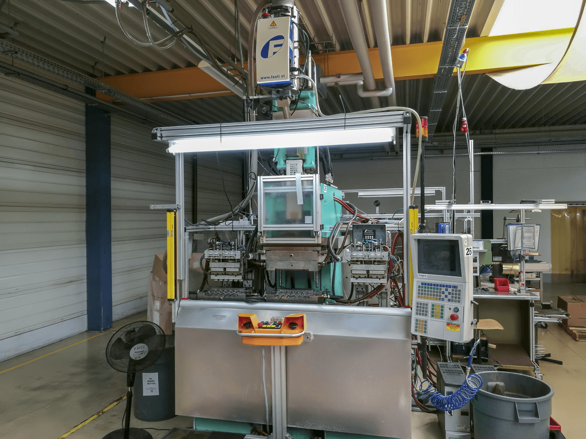 Masina Arburg 270C 400-100 eestvaade