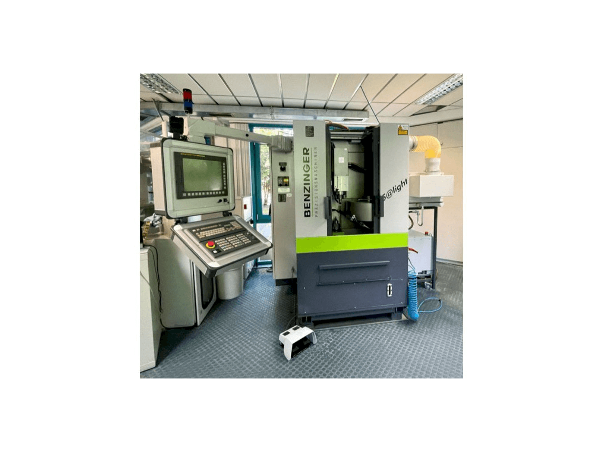 Masina Benzinger 5@light eestvaade