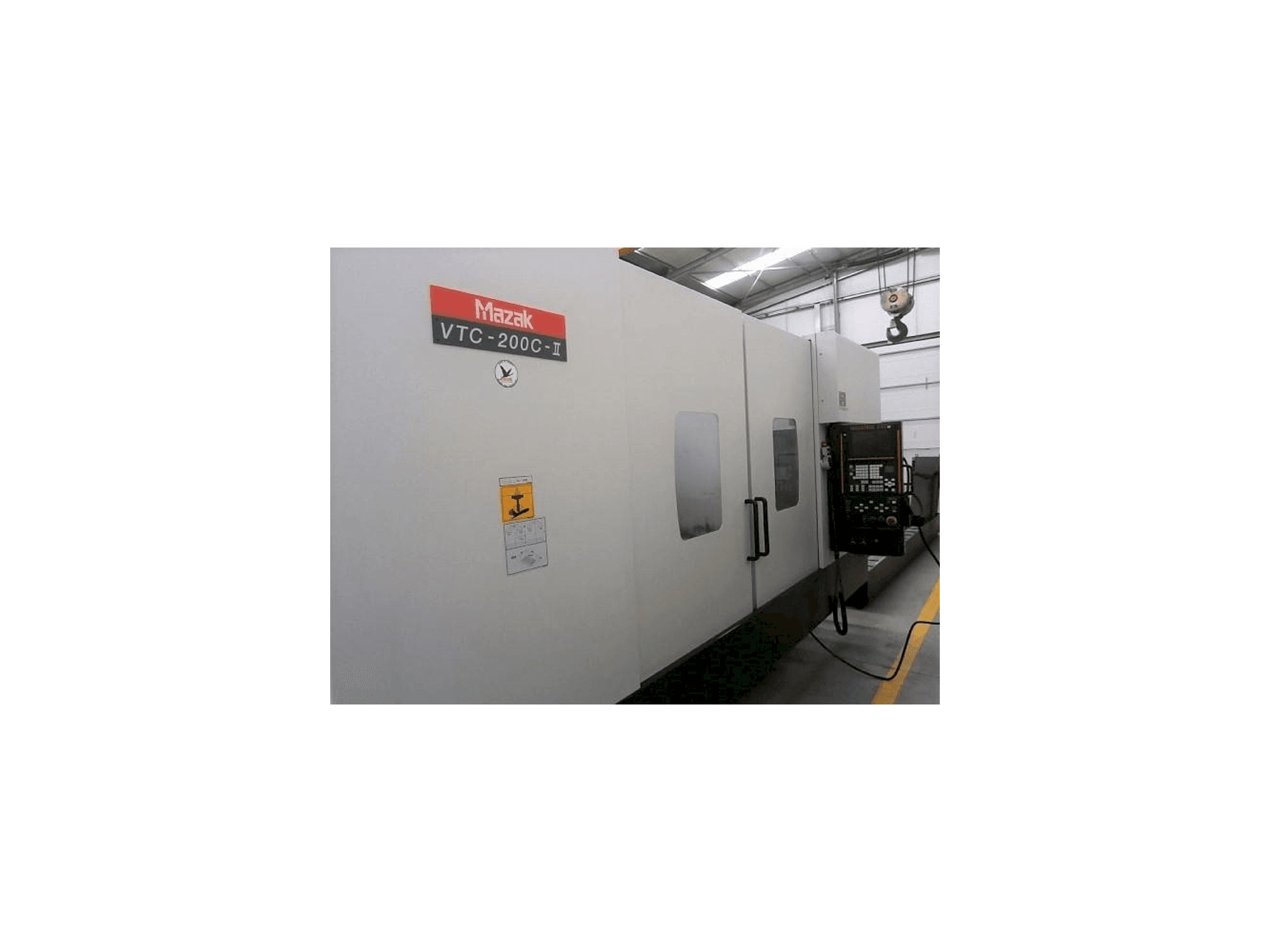 Masina Mazak VTC-200C eestvaade