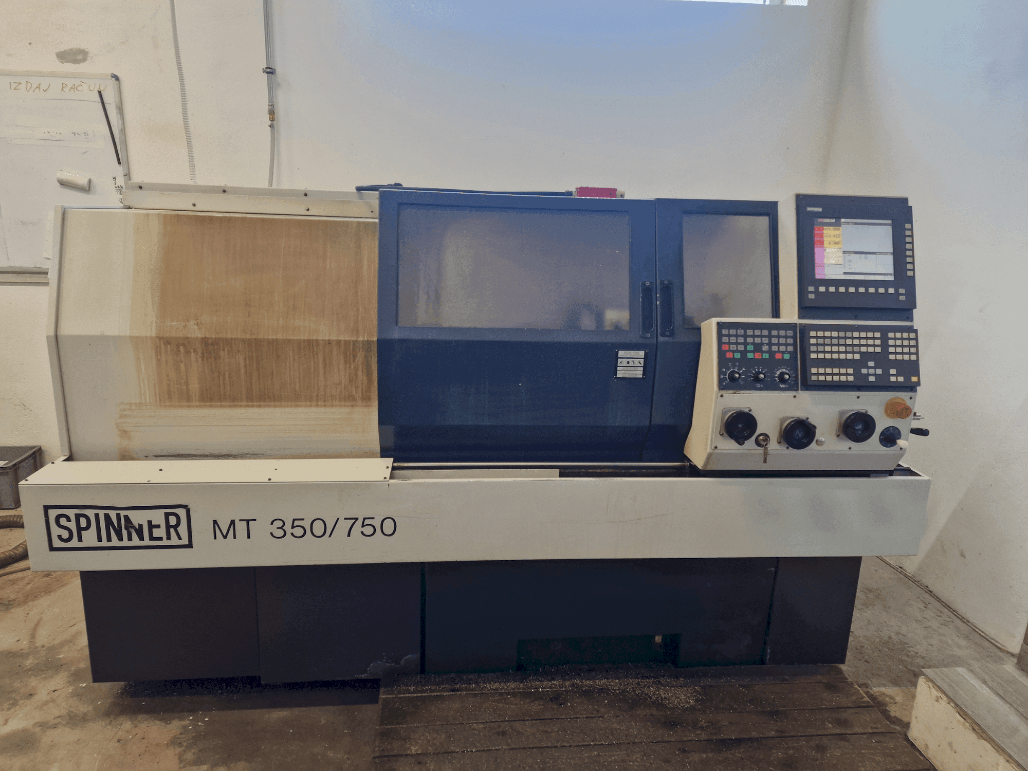 Masina SPINNER MT 350/750 eestvaade