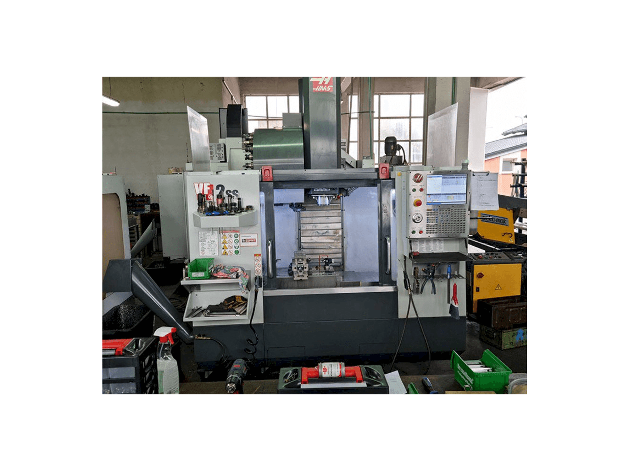 Masina HAAS VF-2SS eestvaade