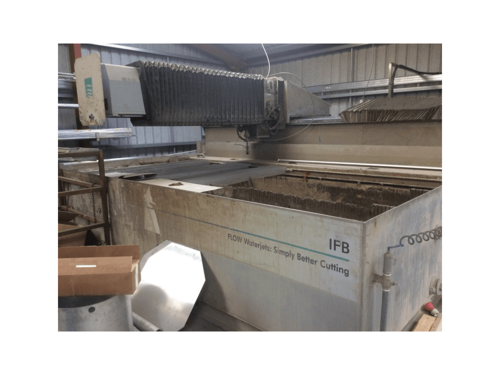 Masina Flow IFB 713633-1 eestvaade