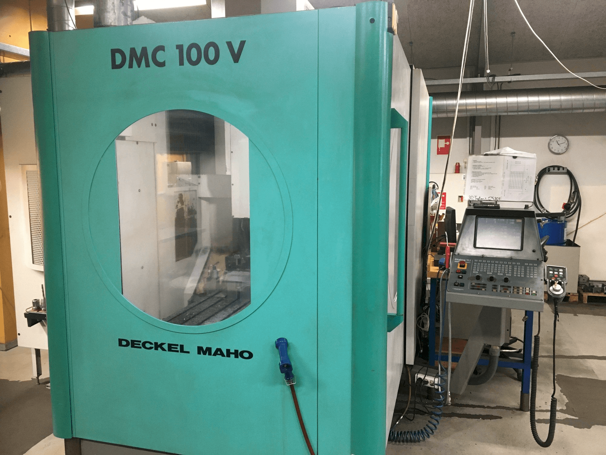 Masina DECKEL DMC 100V eestvaade