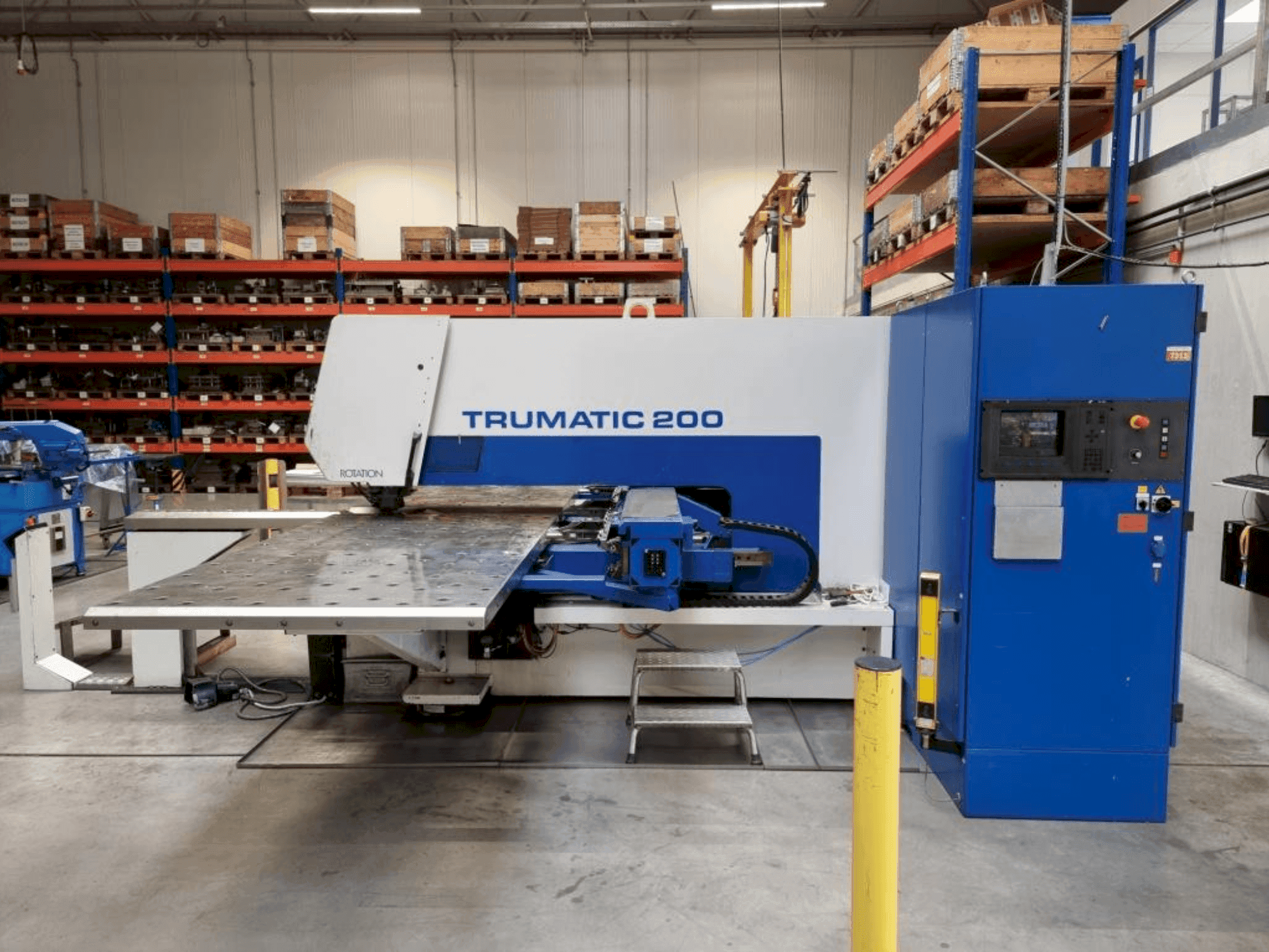 Masina TRUMPF Trumatic 200 eestvaade