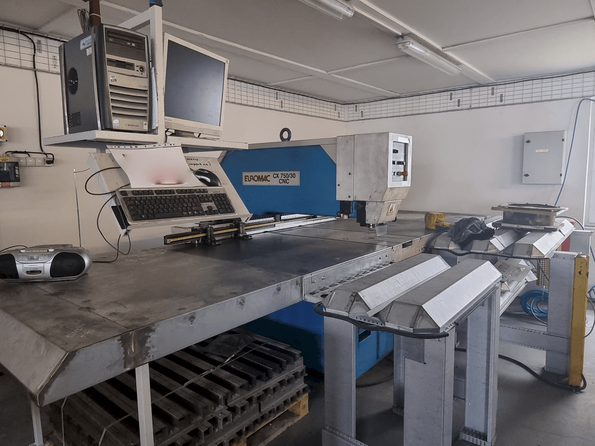 Masina Euromac CX 750/30 CNC eestvaade