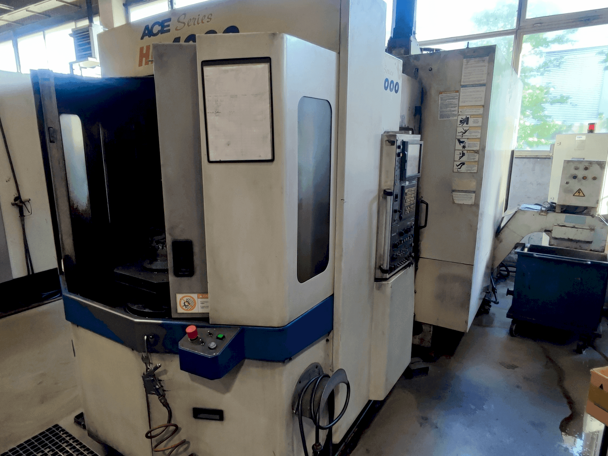 Masina DAEWOO ACE HP 4000 eestvaade