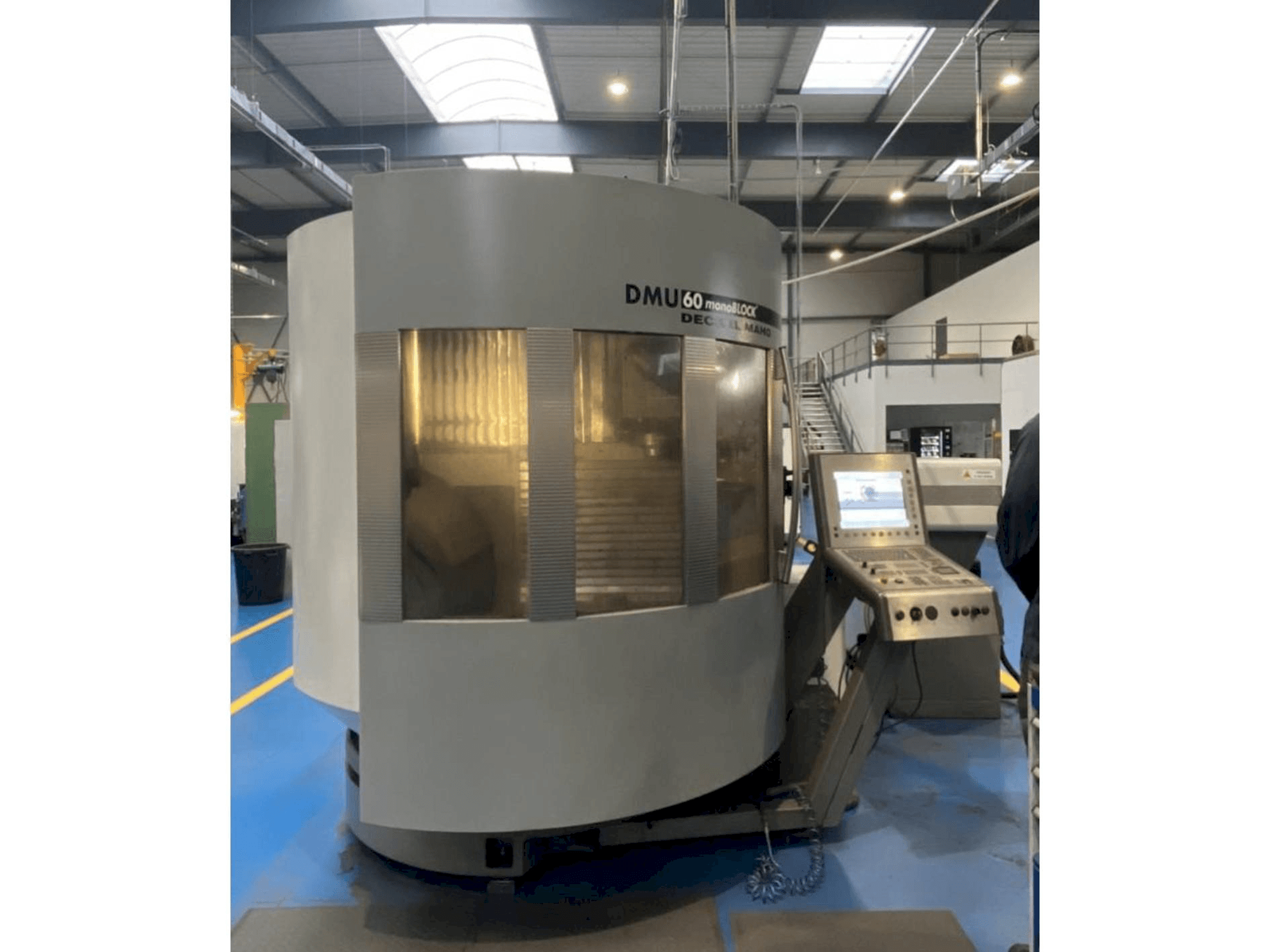 Masina DECKEL MAHO Type DMU60 MonoBlock eestvaade