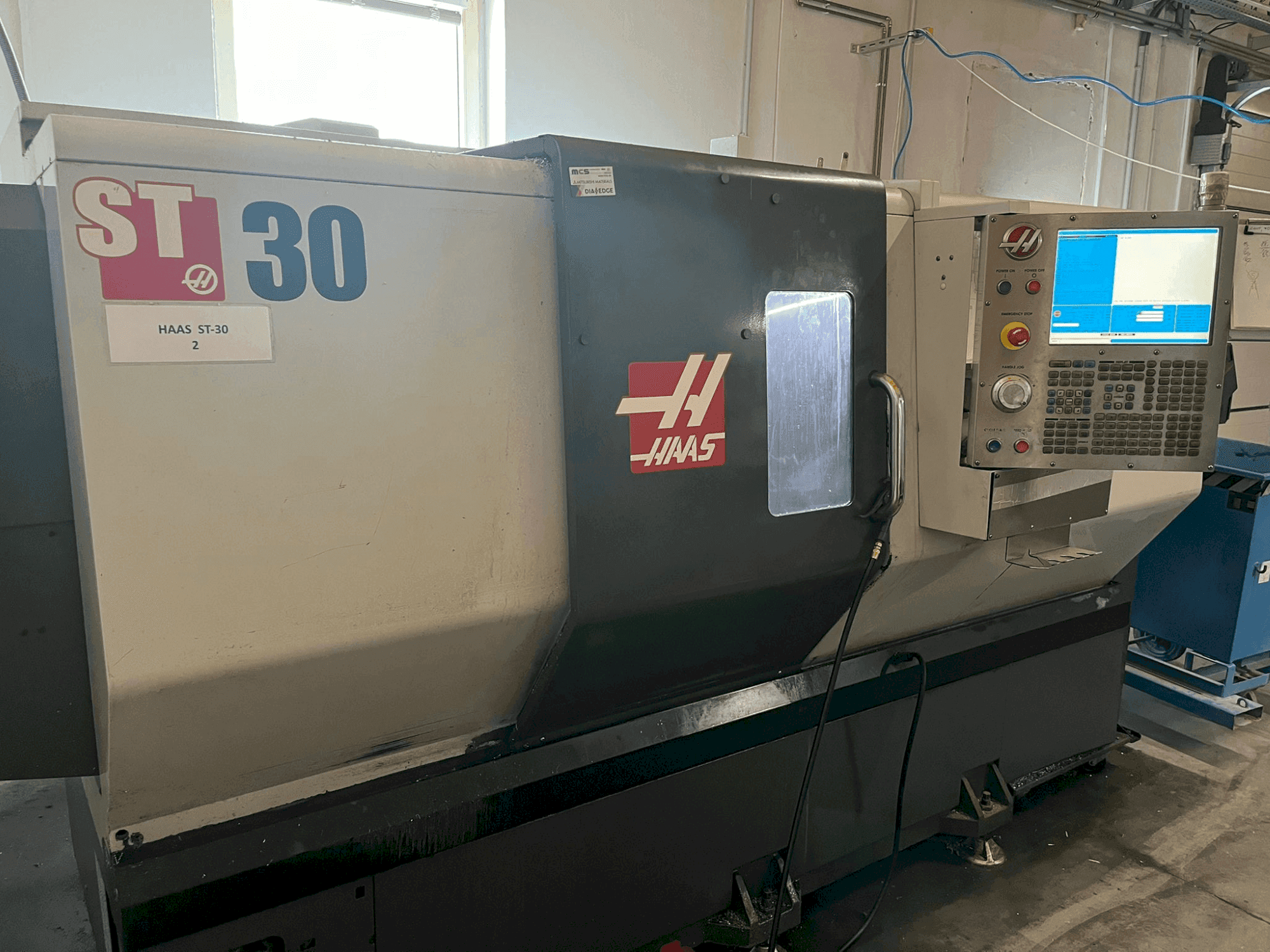 Masina HAAS ST-30 eestvaade