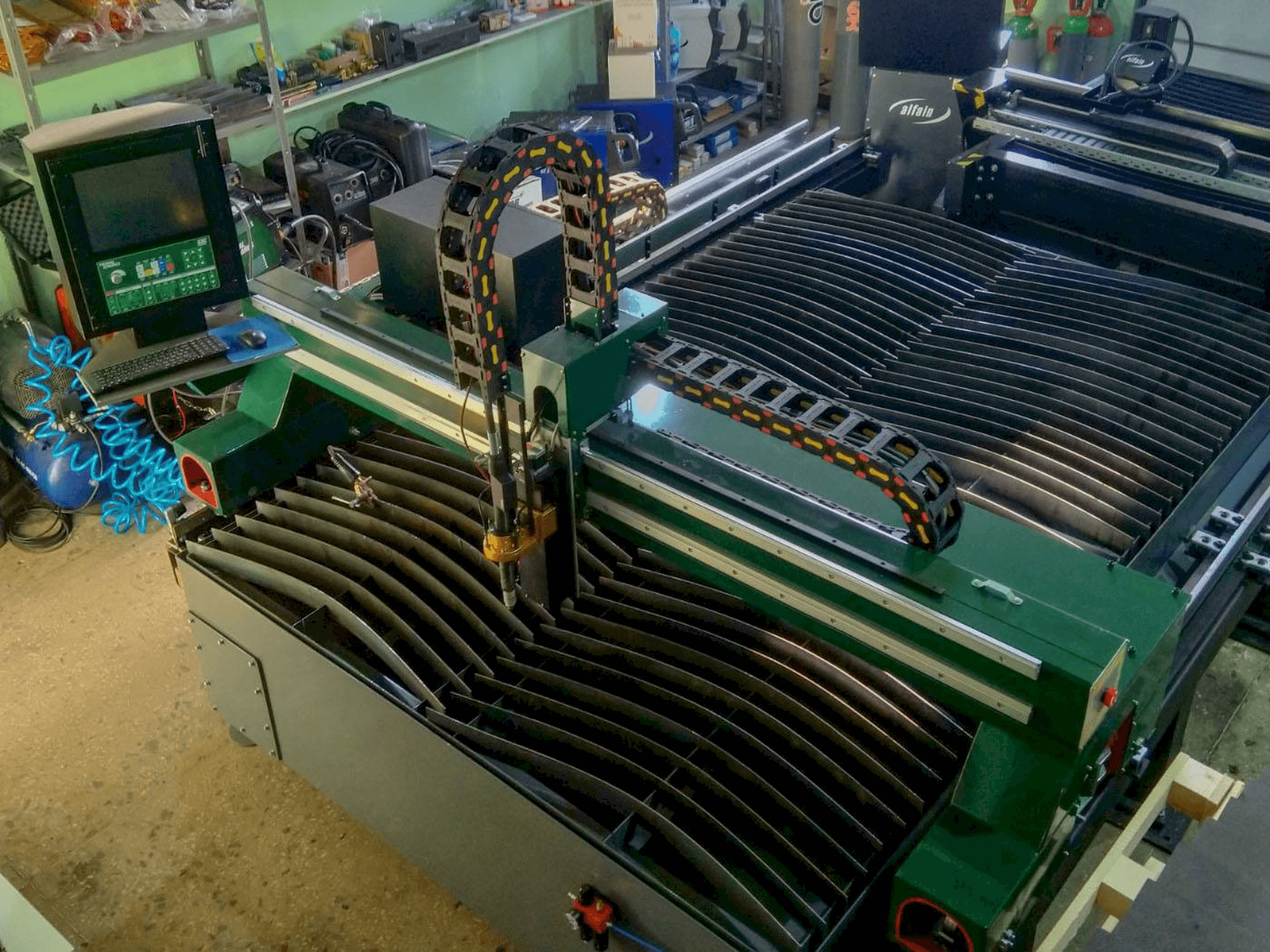 Masina Huawei HNC-2500W eestvaade