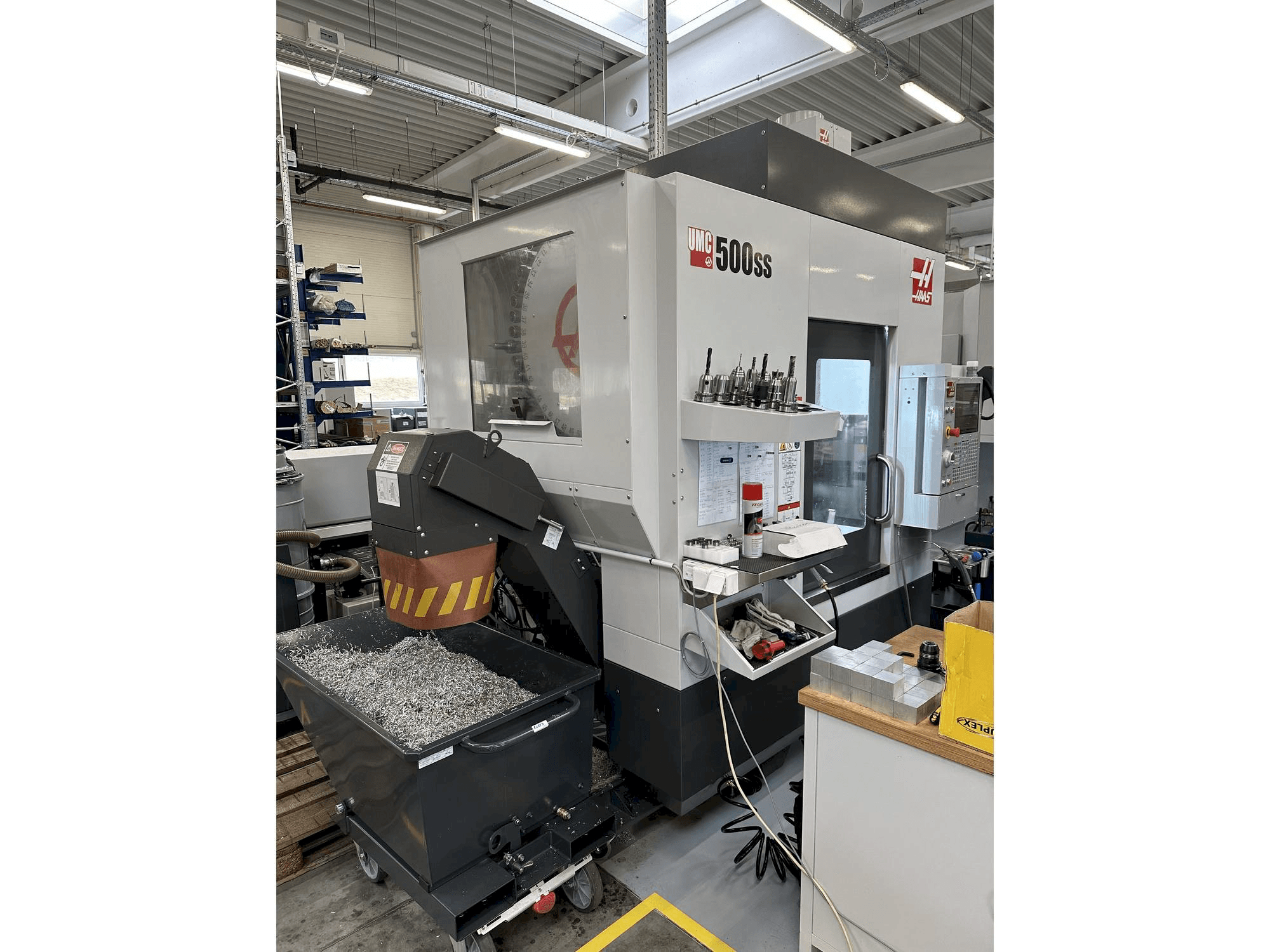 Masina HAAS UMC-500SS eestvaade