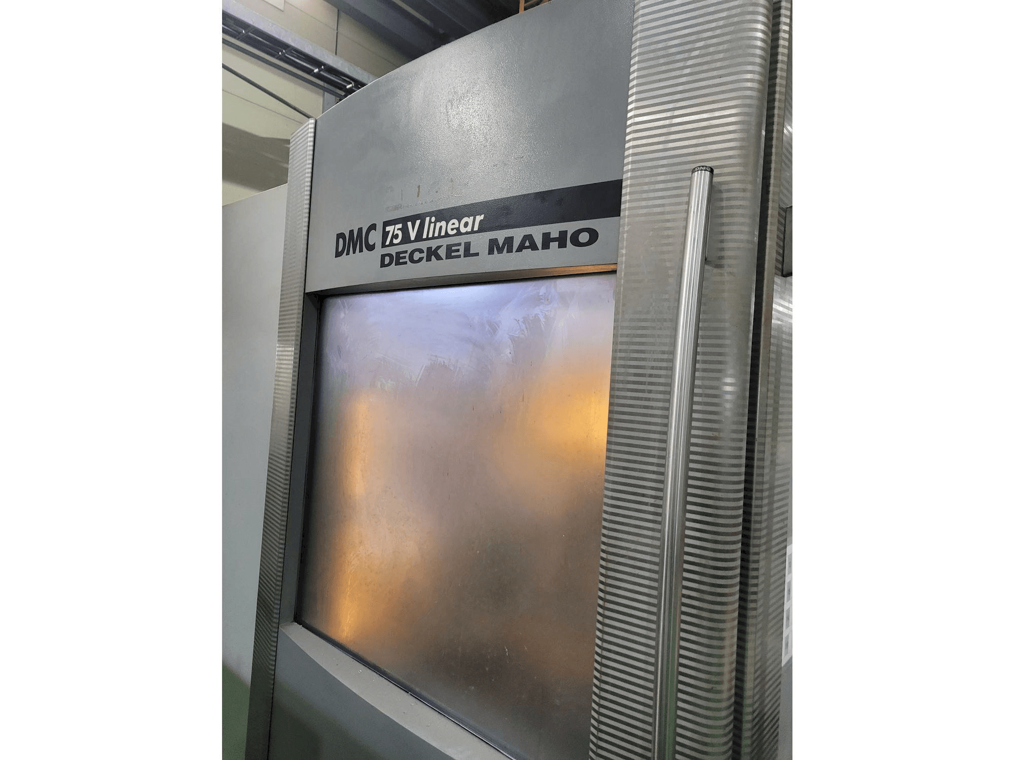 Masina DECKEL MAHO DMC 75 Linear eestvaade