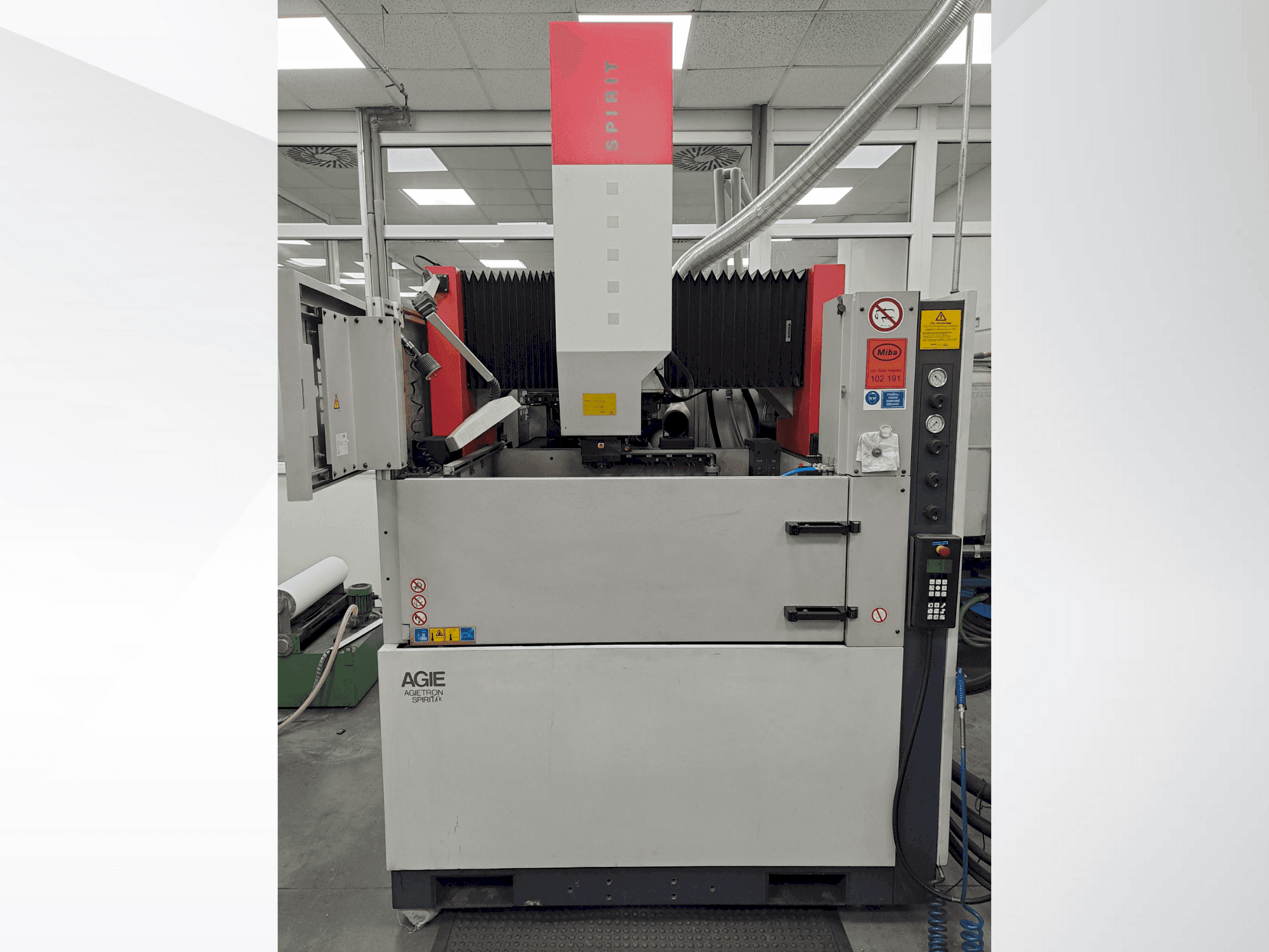 Masina AGIE AGIETRON SPIRIT 4 eestvaade