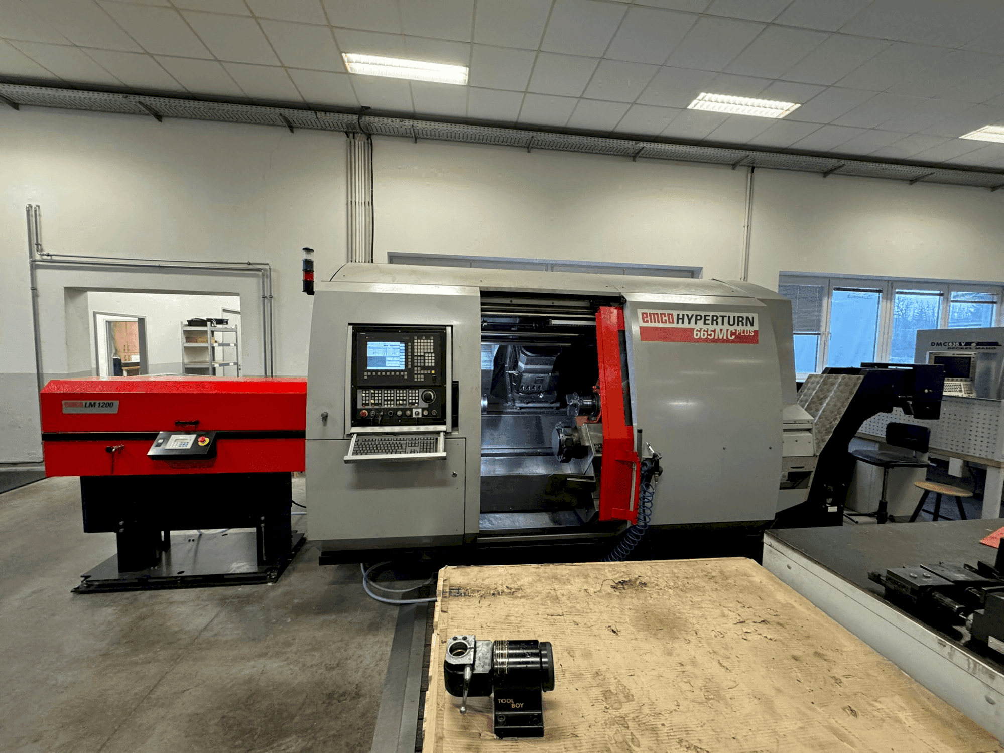 Masina EMCO Hyperturn 665MC Plus eestvaade