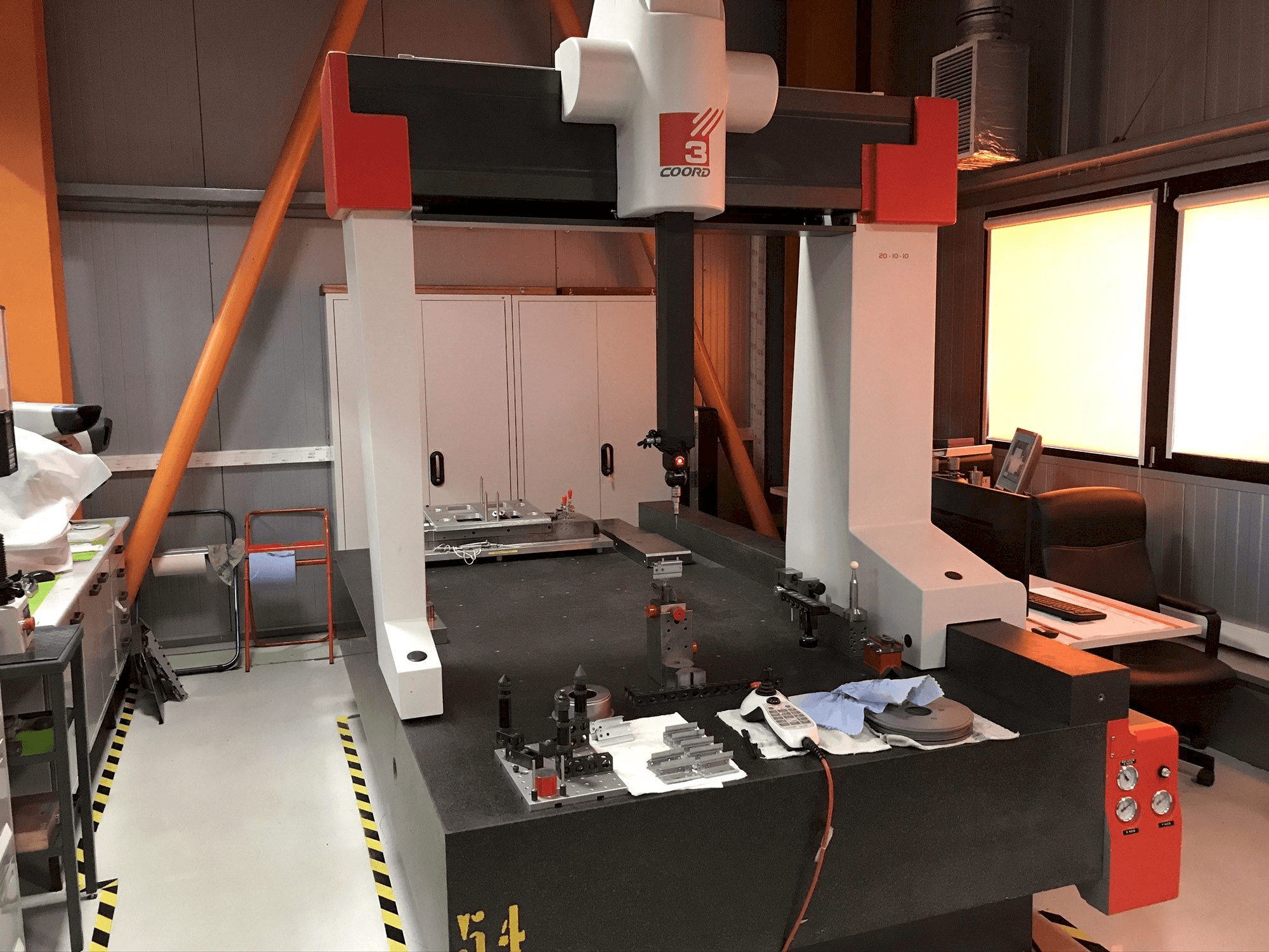 Masina Coord3 MC16 20-10-10 eestvaade