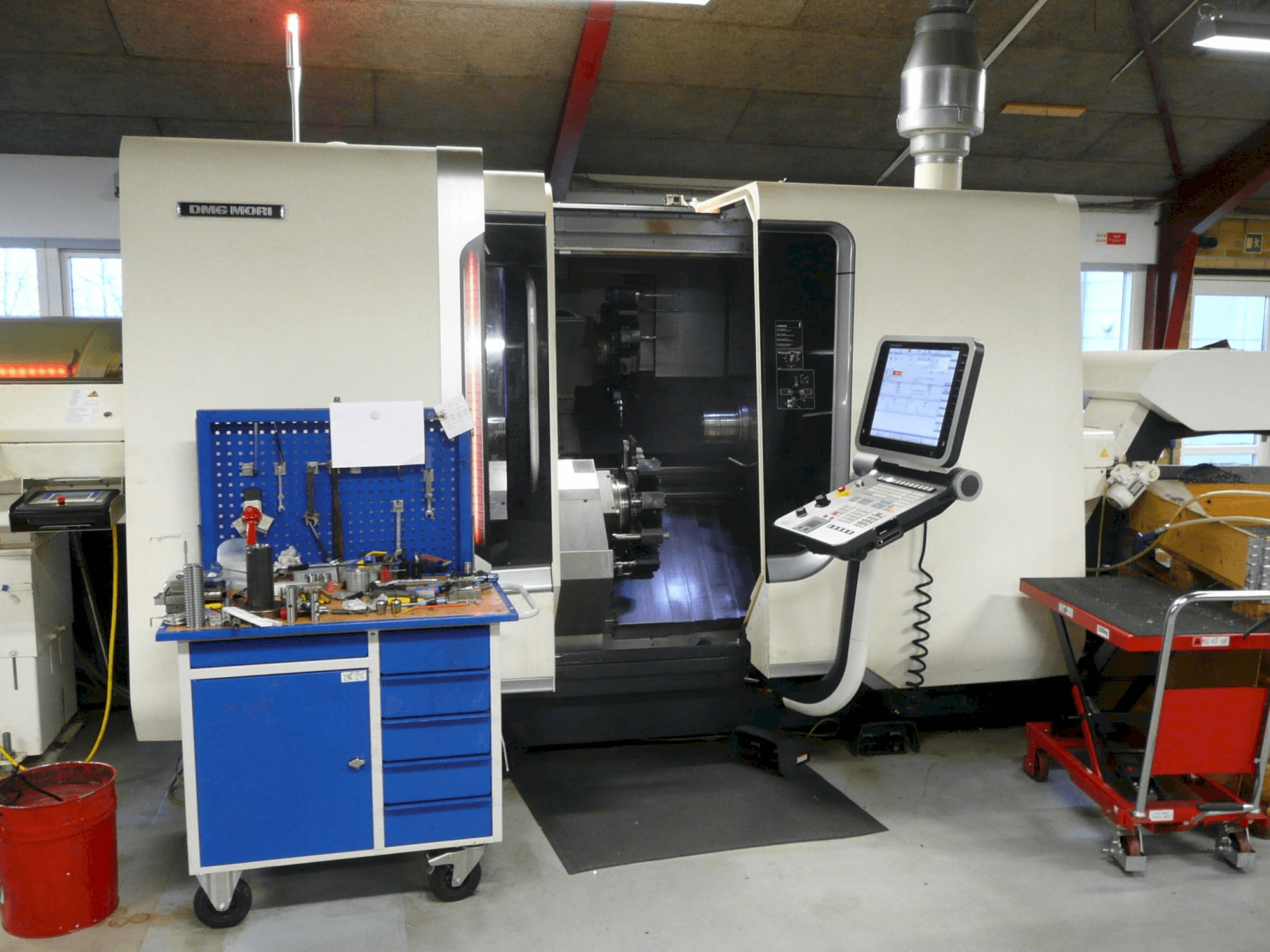 Masina DMG MORI CTX beta 800 A4 eestvaade
