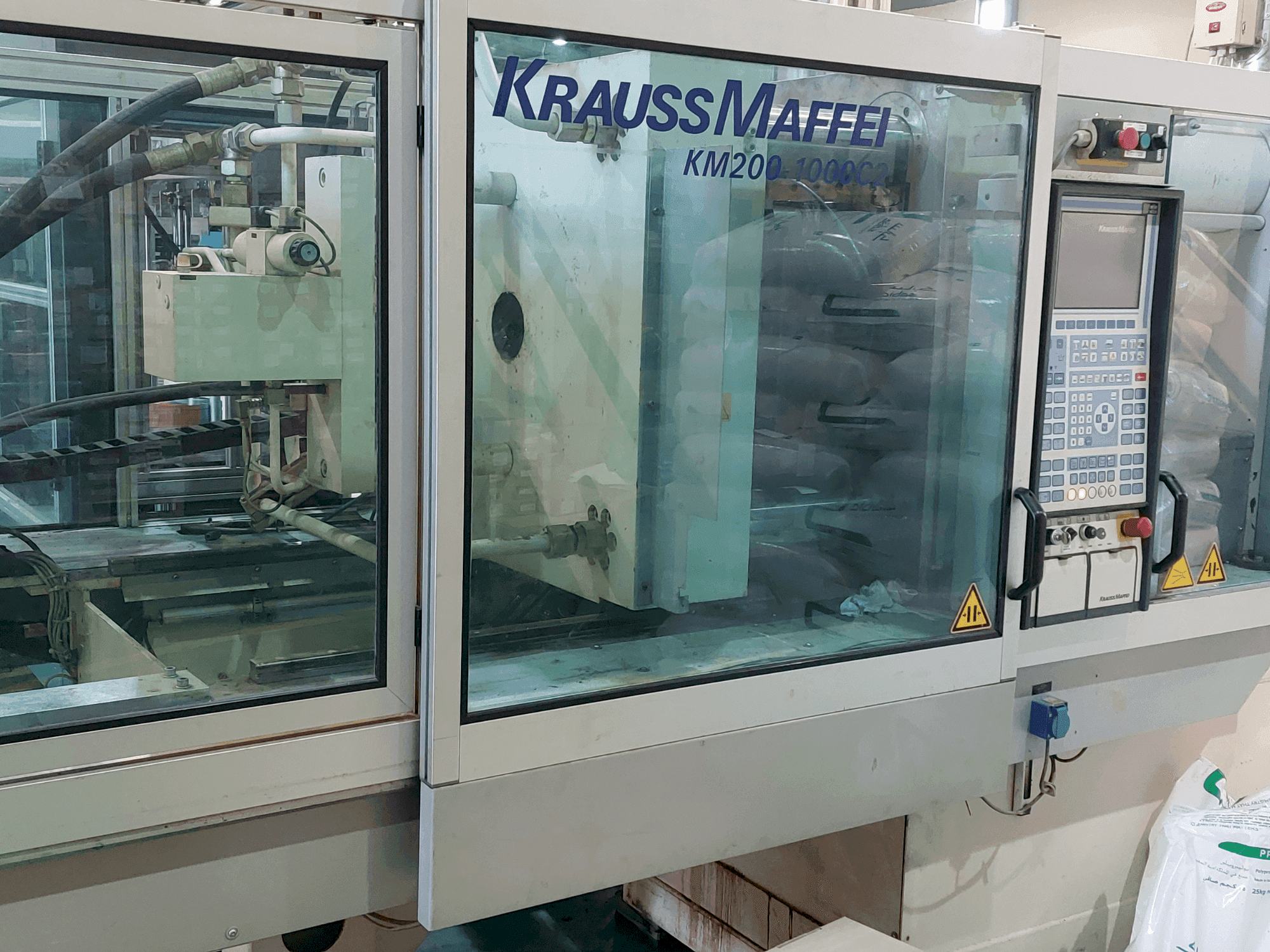 Masina Krauss Maffei 200-1000 C2 eestvaade