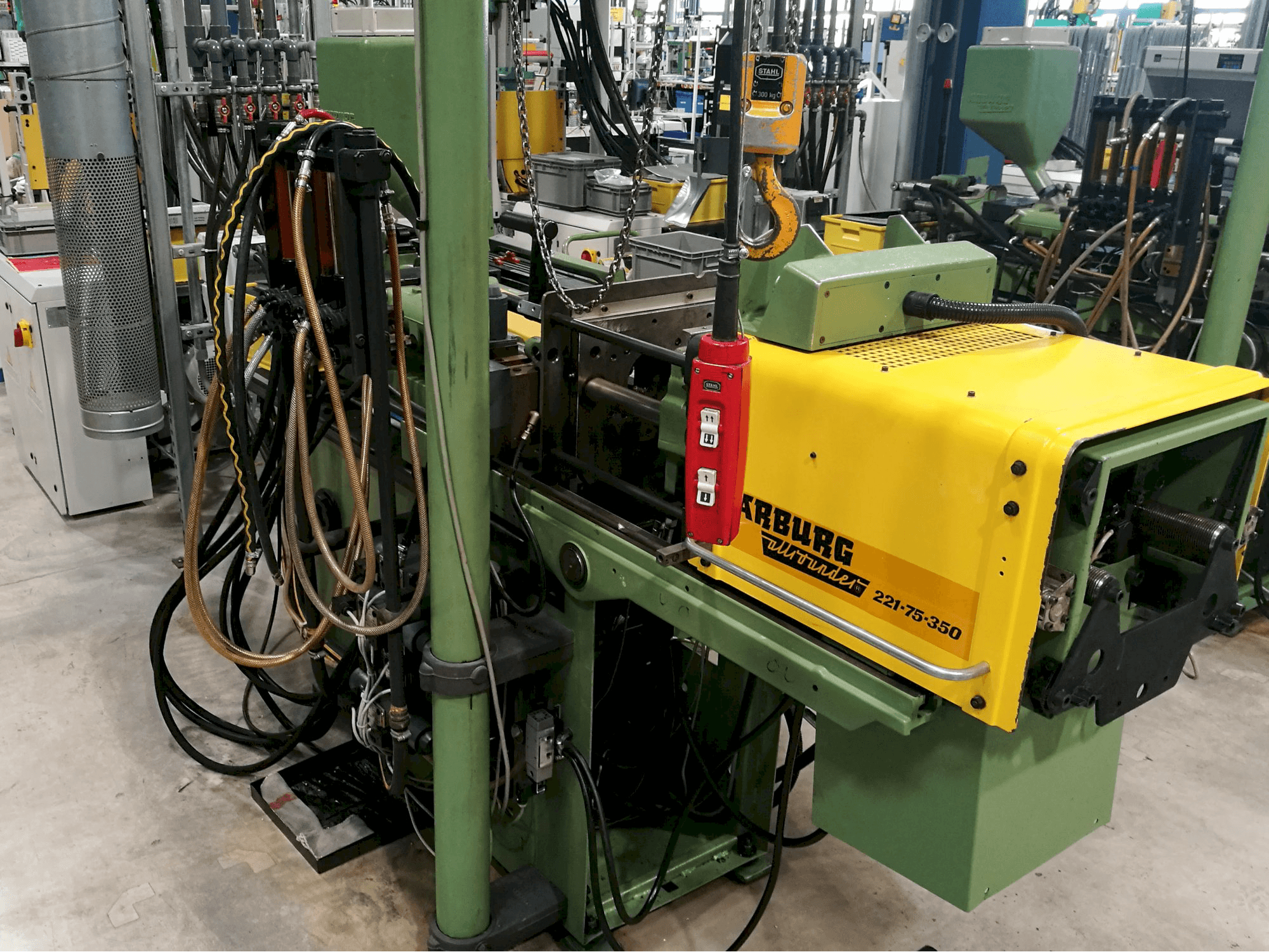 Masinavaade Arburg Allrounder 221-75-350 paremalt