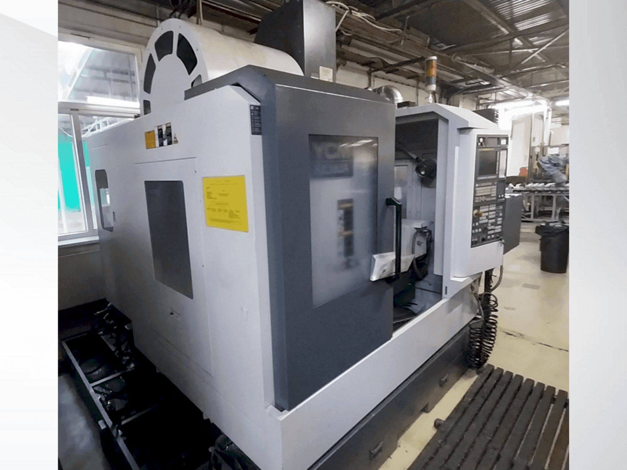 Masina YCM FX380A eestvaade