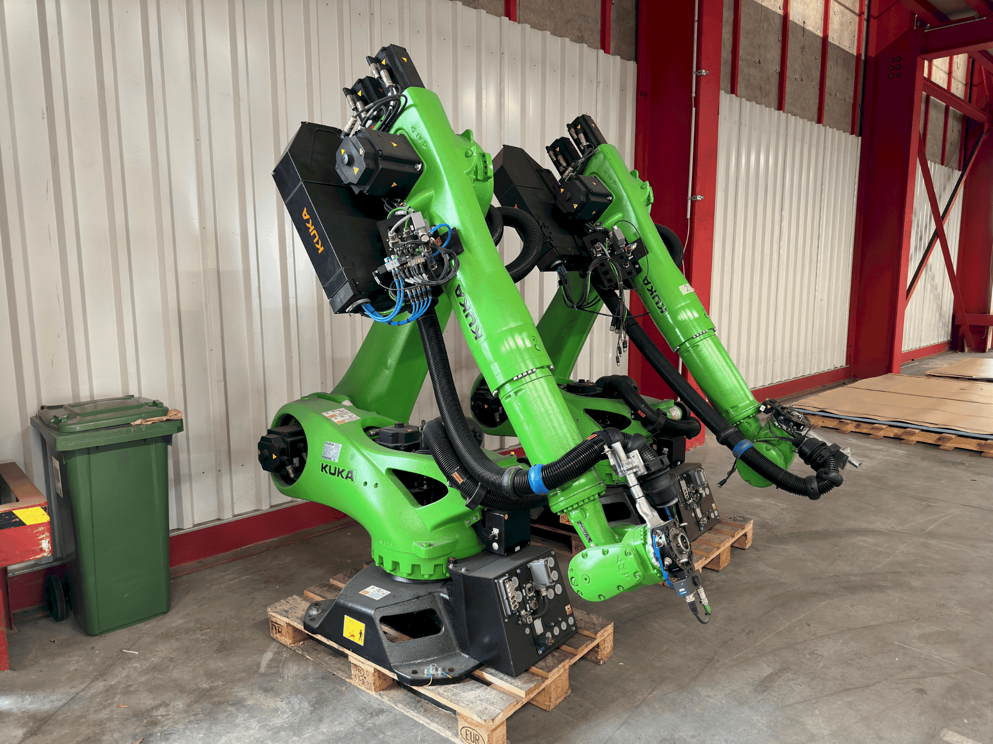Masina KUKA KR 90 R3700 prime K eestvaade