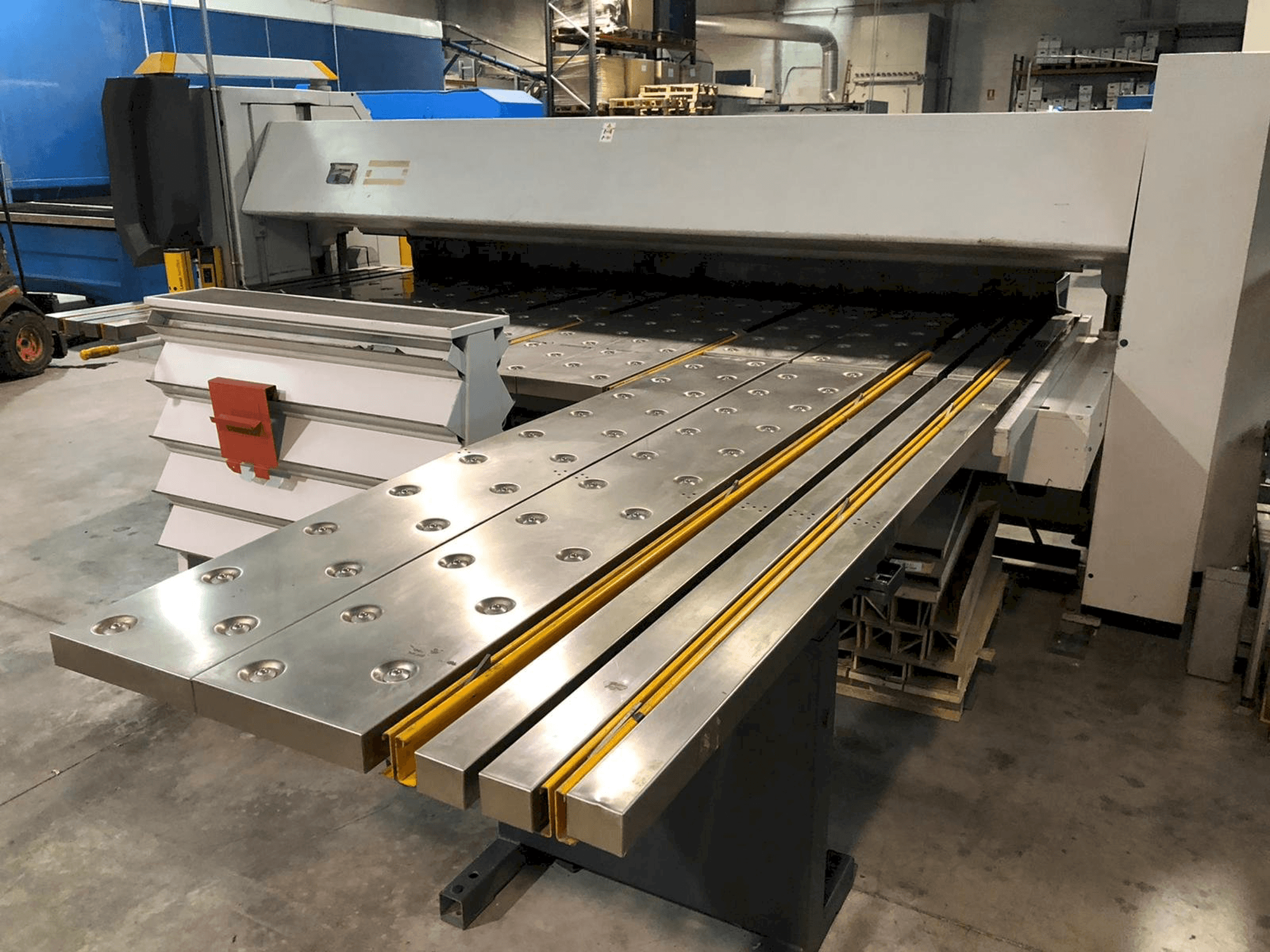 Masina RAS Flexibend 73.30 eestvaade