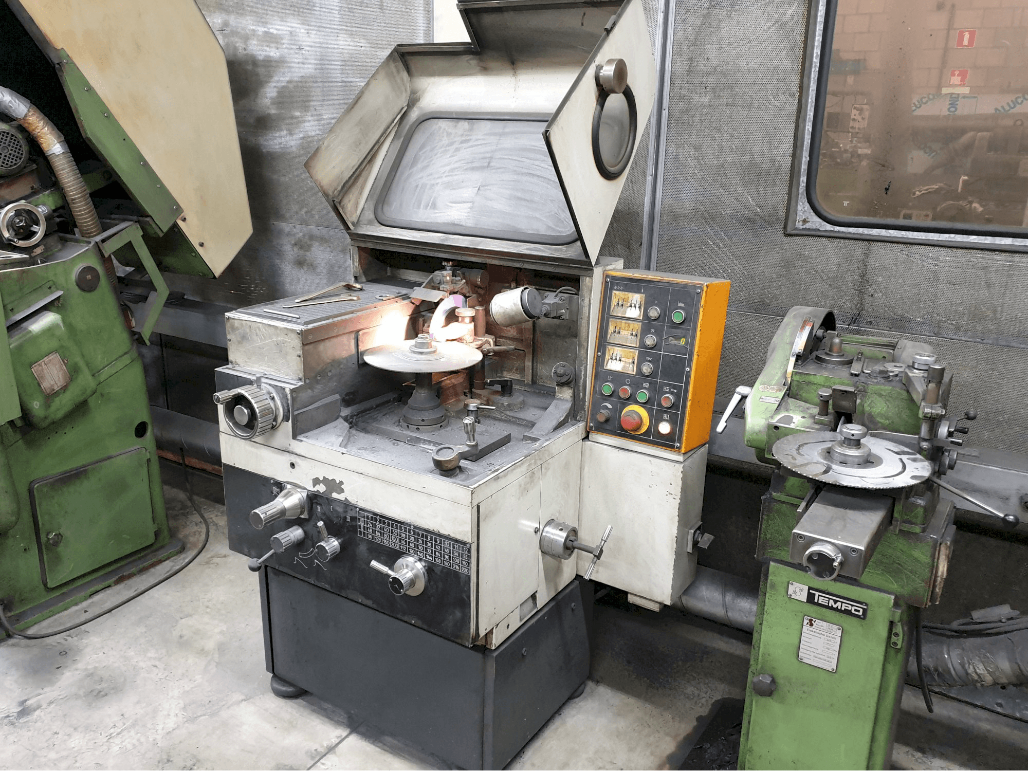 Masinavaade Loroch K400 paremalt