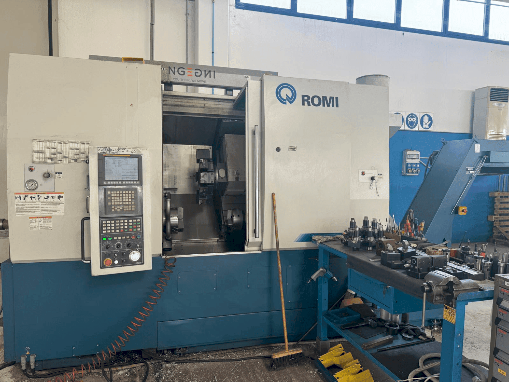 Masina Romi GL 350B eestvaade