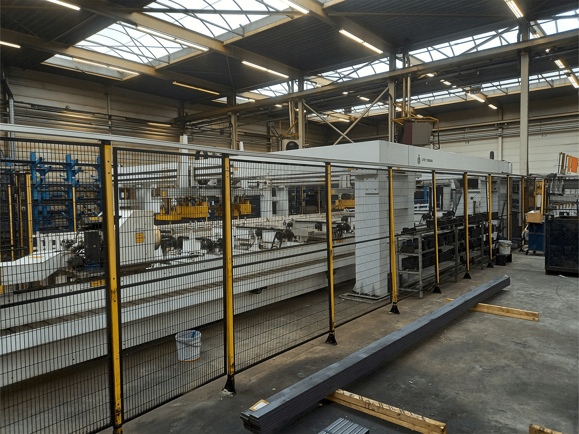 Masina Balliu LTC 13000 eestvaade