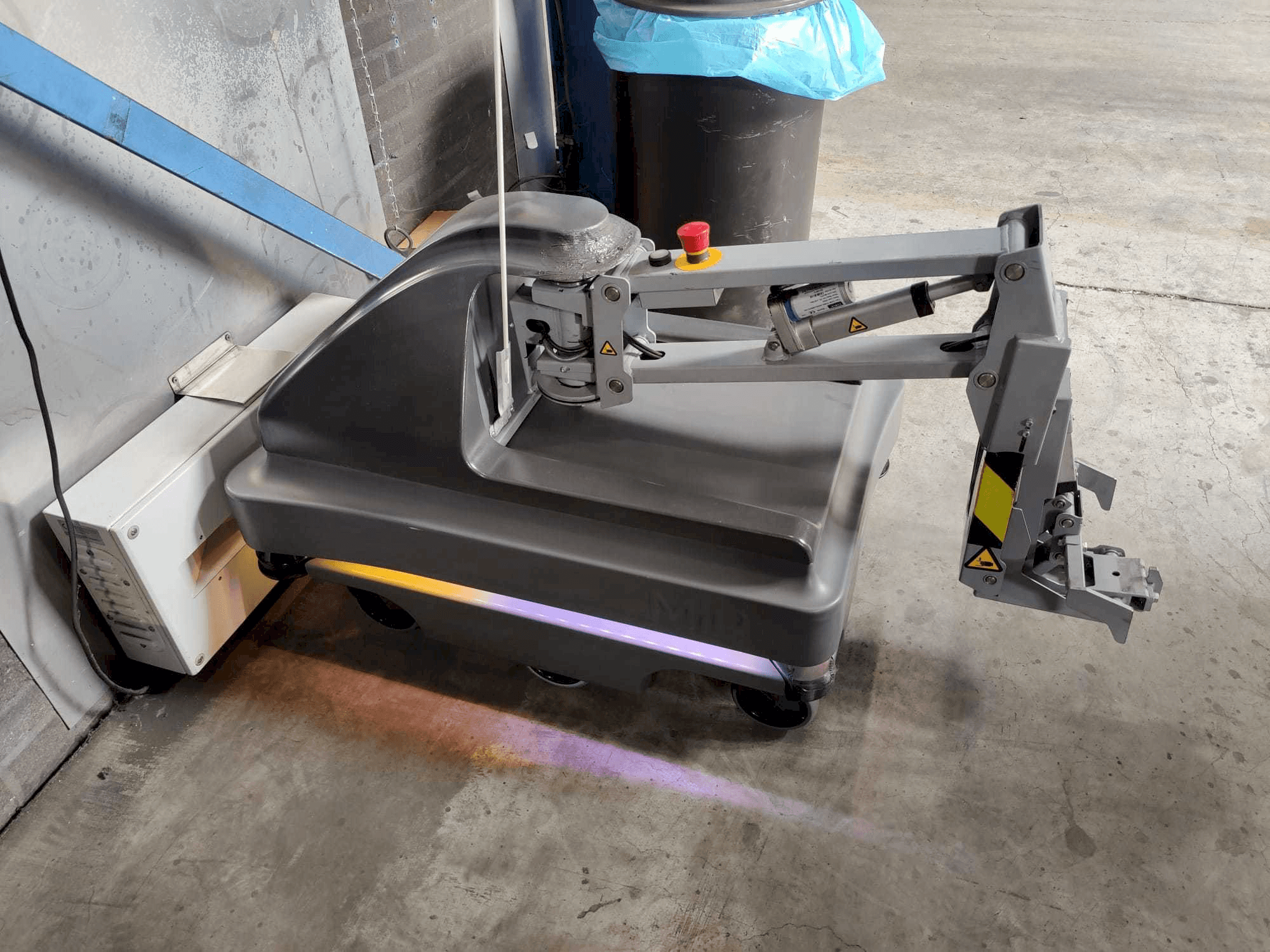 Masina MIR 200 eestvaade