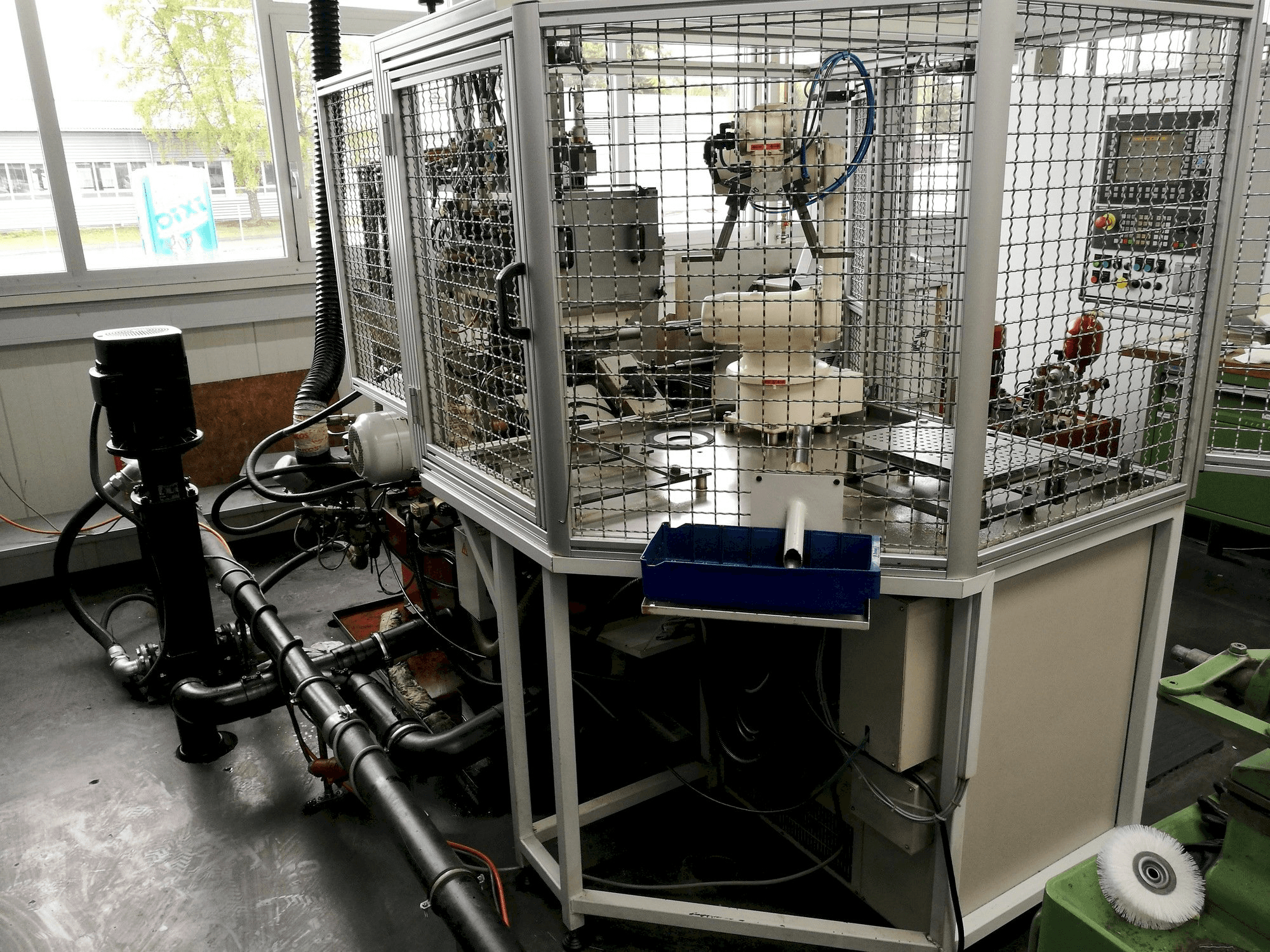 Masina Haux NS 435G vasaku külje vaade