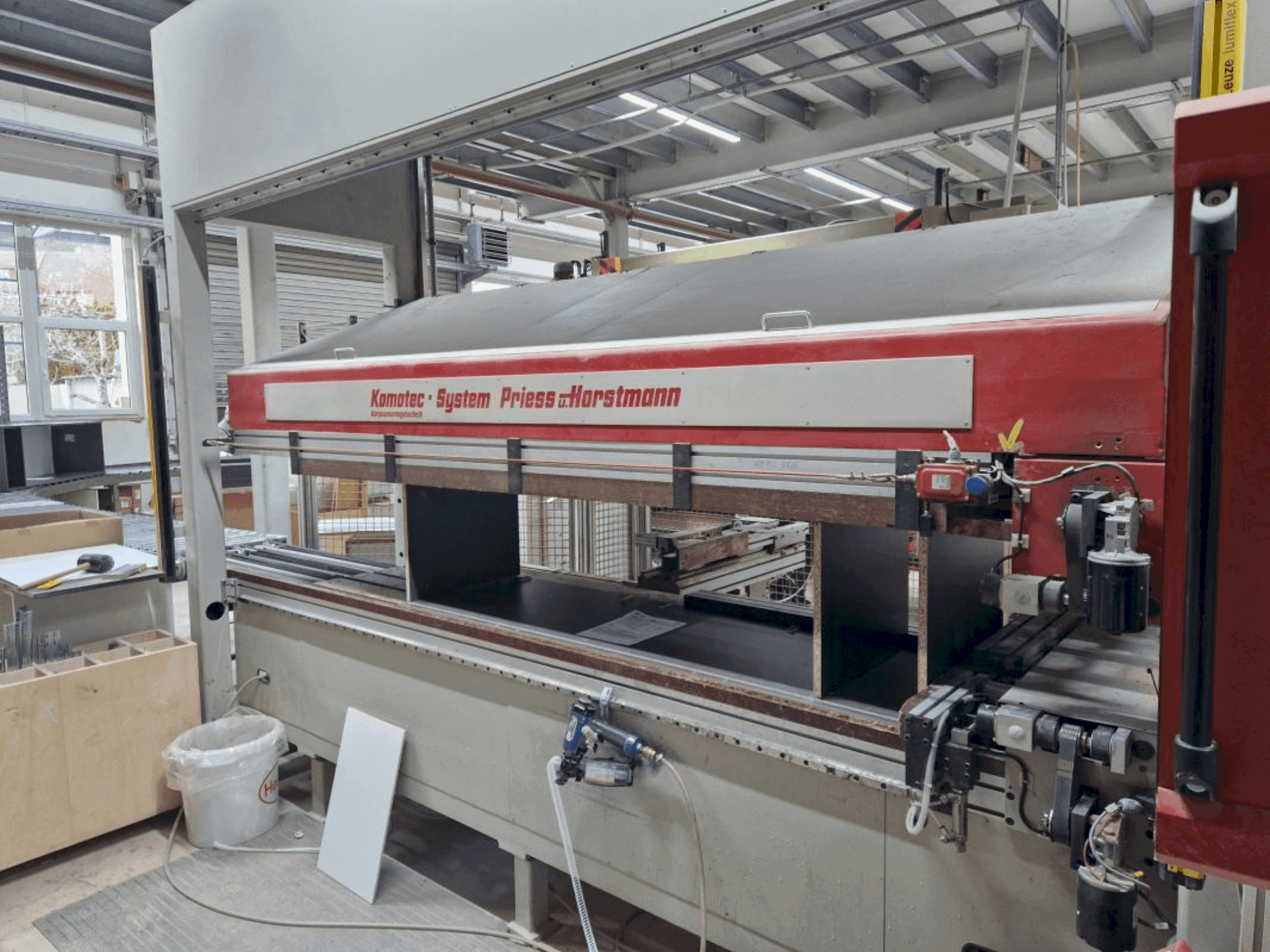 Masina Priess & Horstmann PBA-52M eestvaade