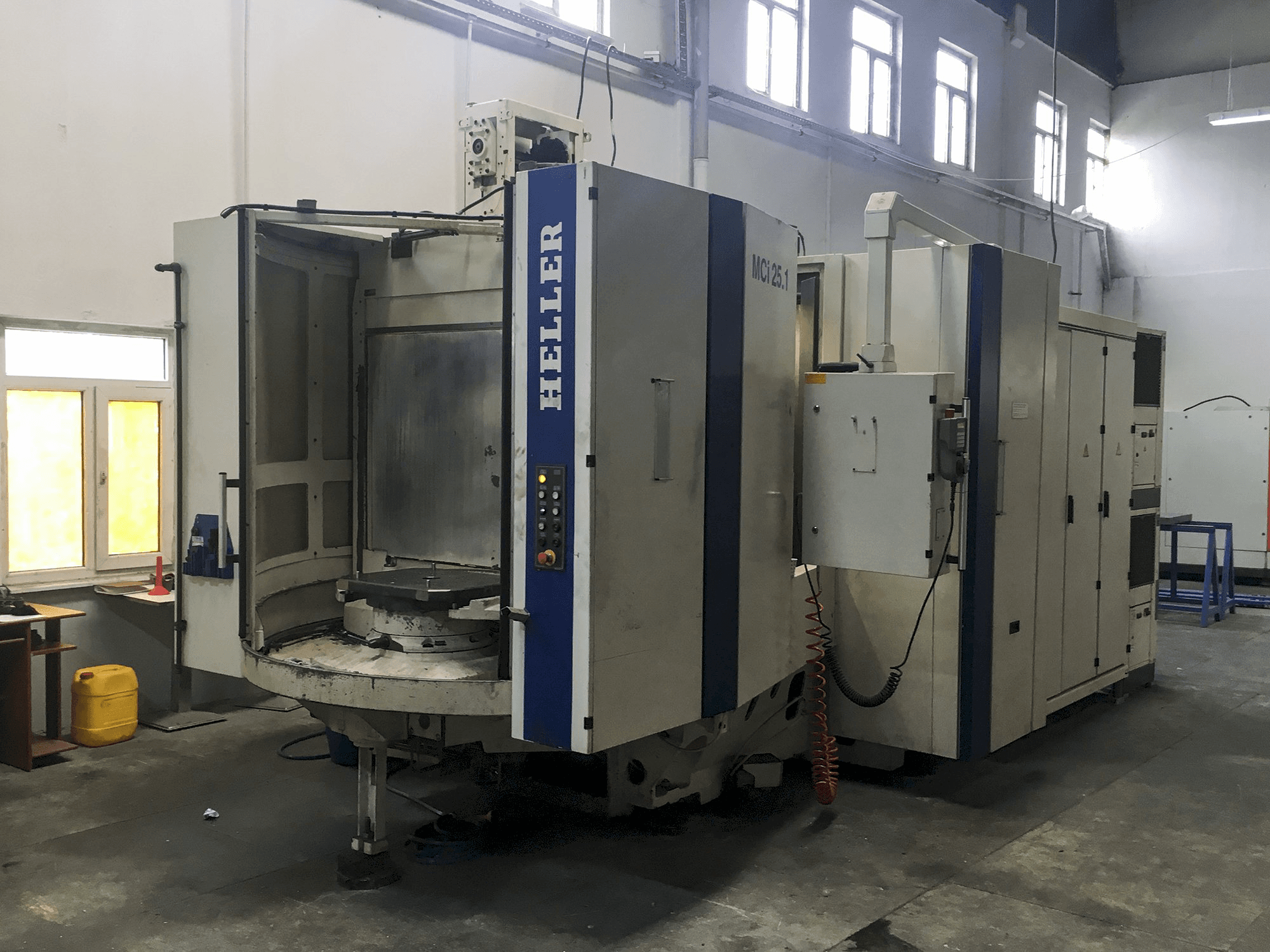 Masinavaade HELLER MCi 25 vasakult