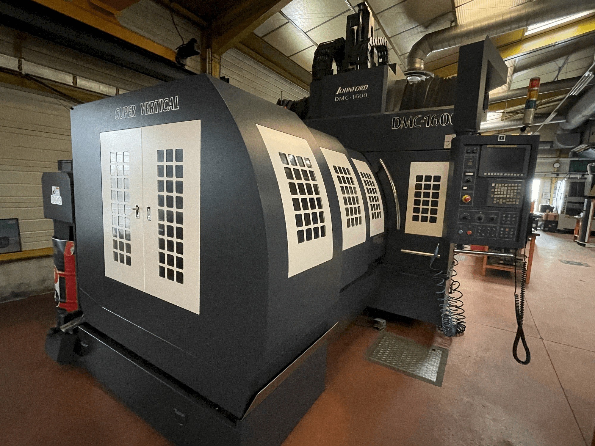 Masinavaade Johnford DMC 1600 vasakult