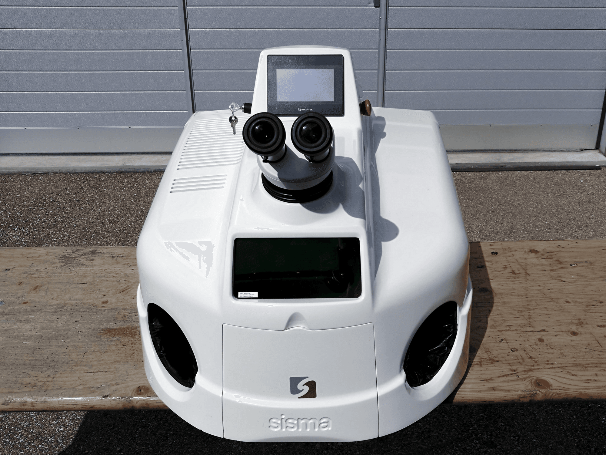 Masina Sisma LM-D 100 eestvaade