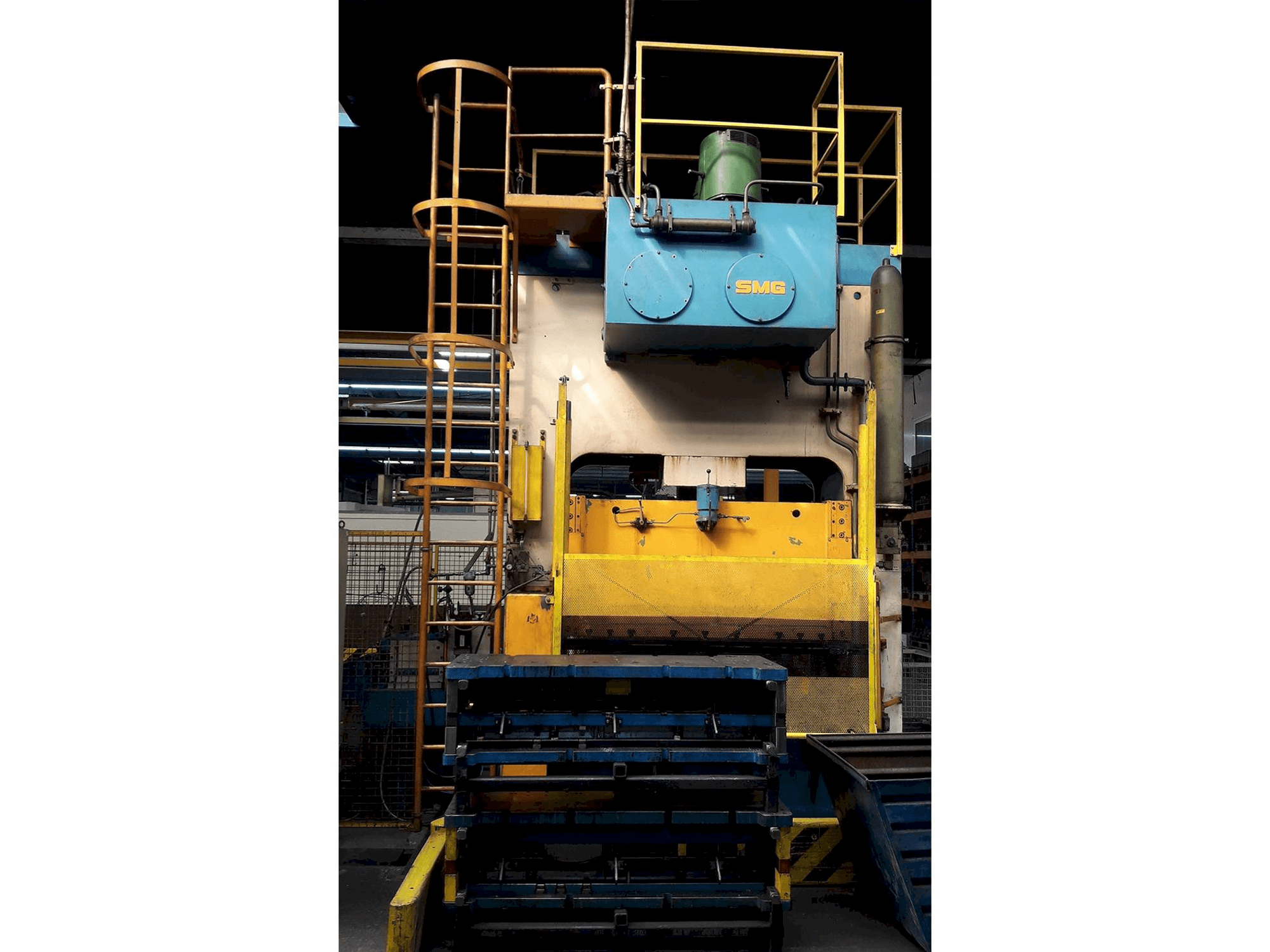 Masina SMG SCHULER DS 200 + Z 60 eestvaade