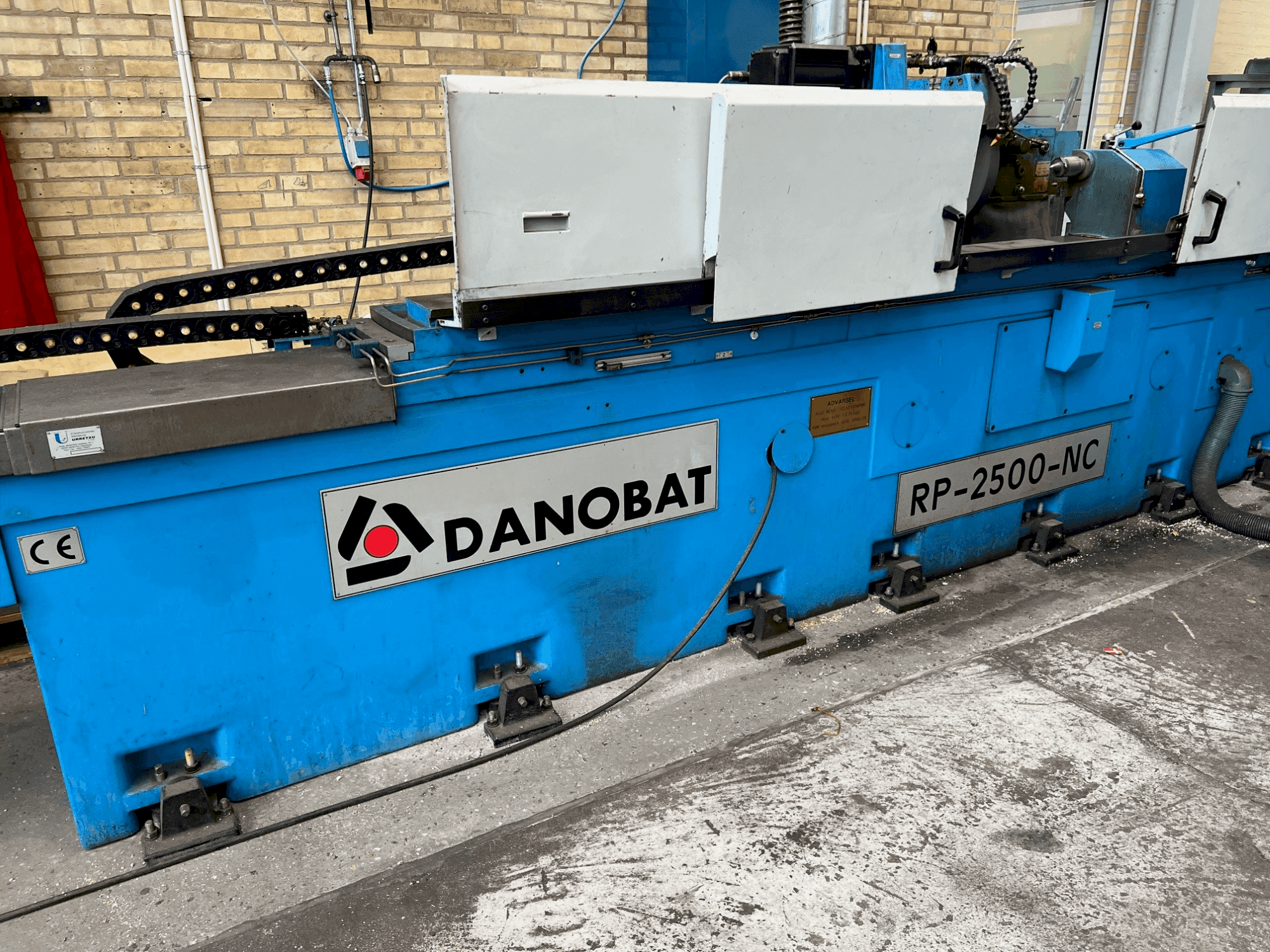 Masina DANOBAT RP-2500-NC eestvaade
