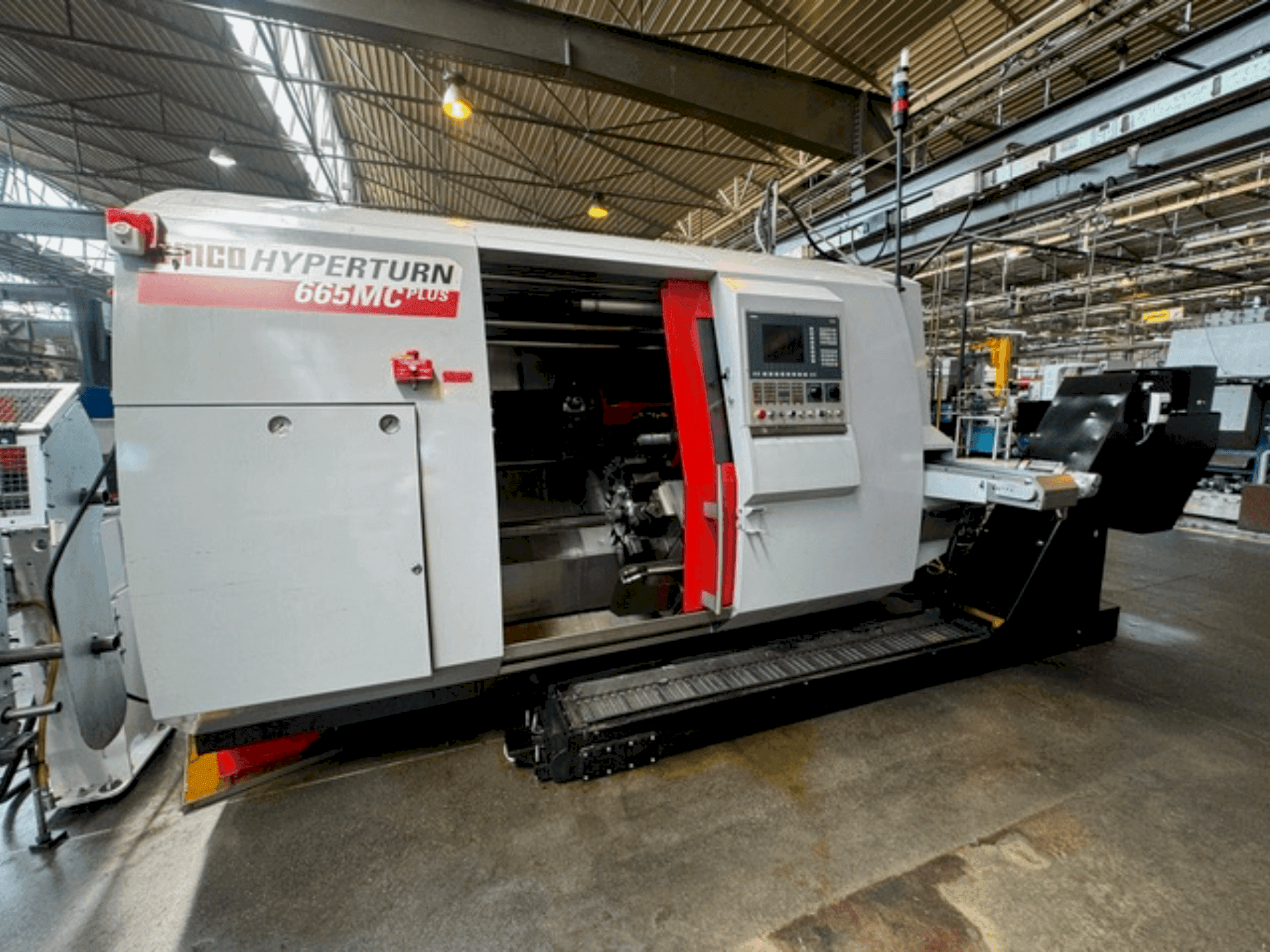 Masina EMCO HYPERTURN 665 MC PLUS eestvaade