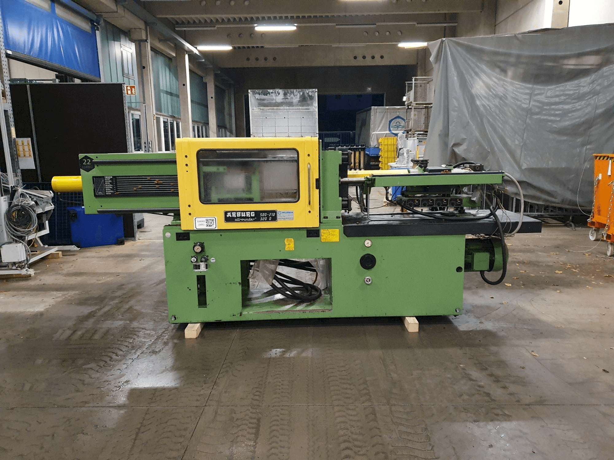 Masina Arburg Allrounder 320 D 500-210 eestvaade