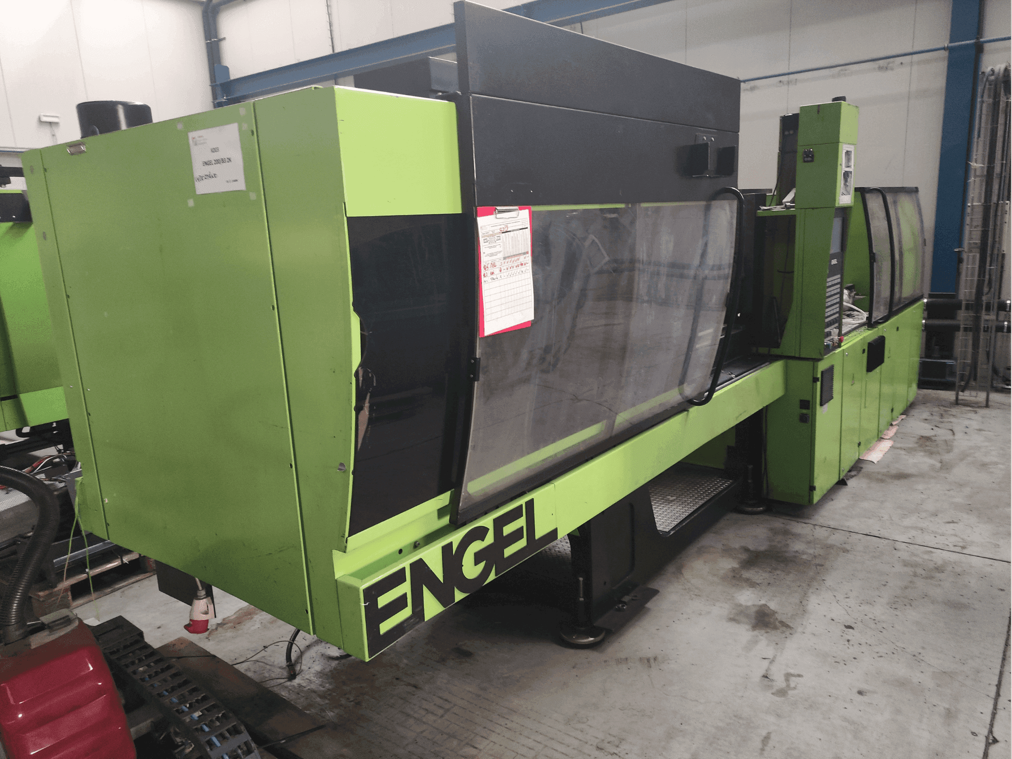 Masina Engel Victory 750/200 Tech eestvaade