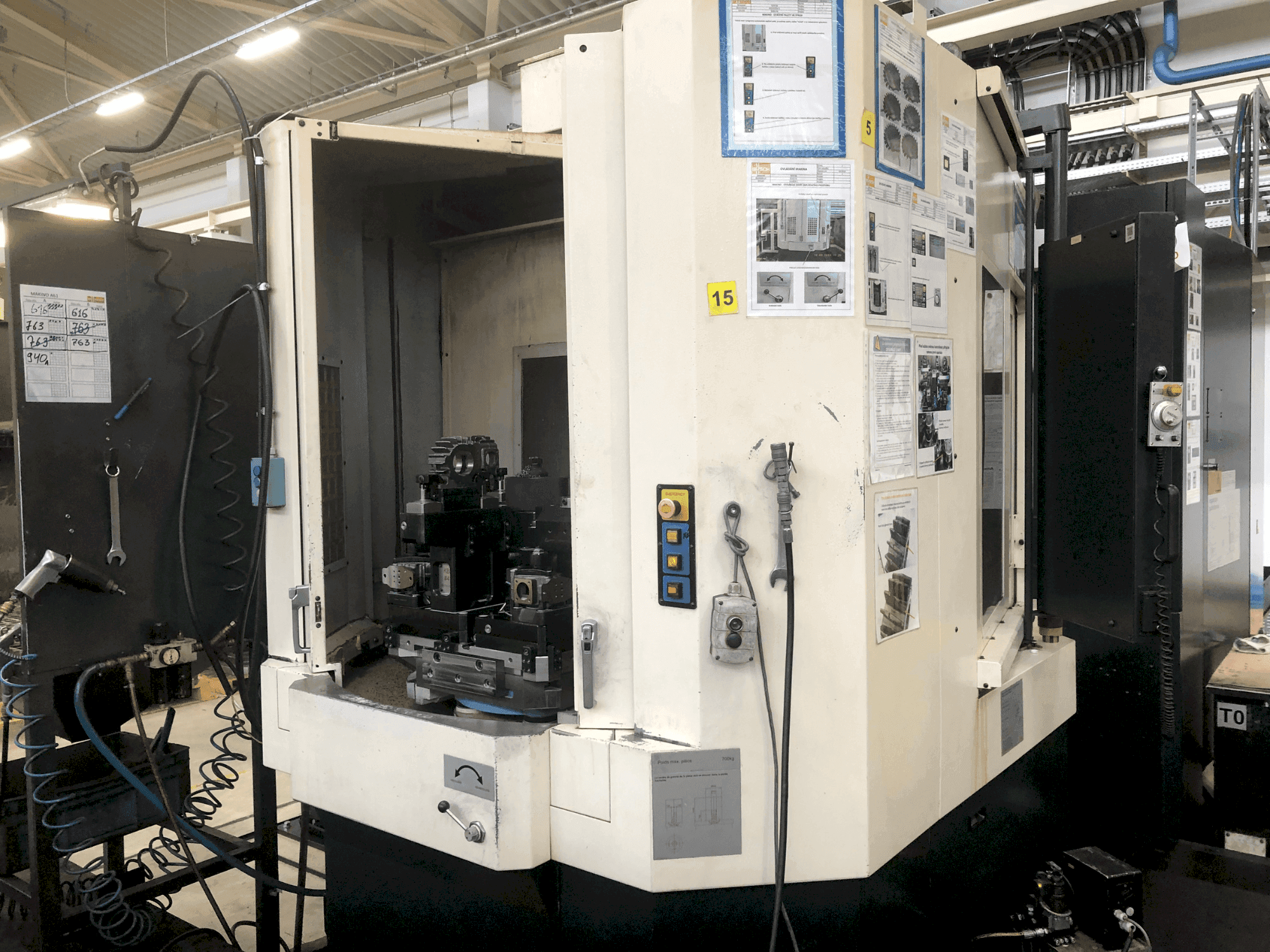 Masina Makino a61-5XR eestvaade