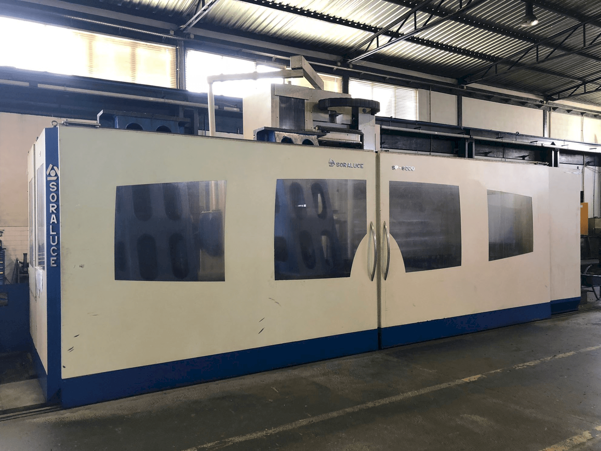 Masina Soraluce SP 8000 eestvaade