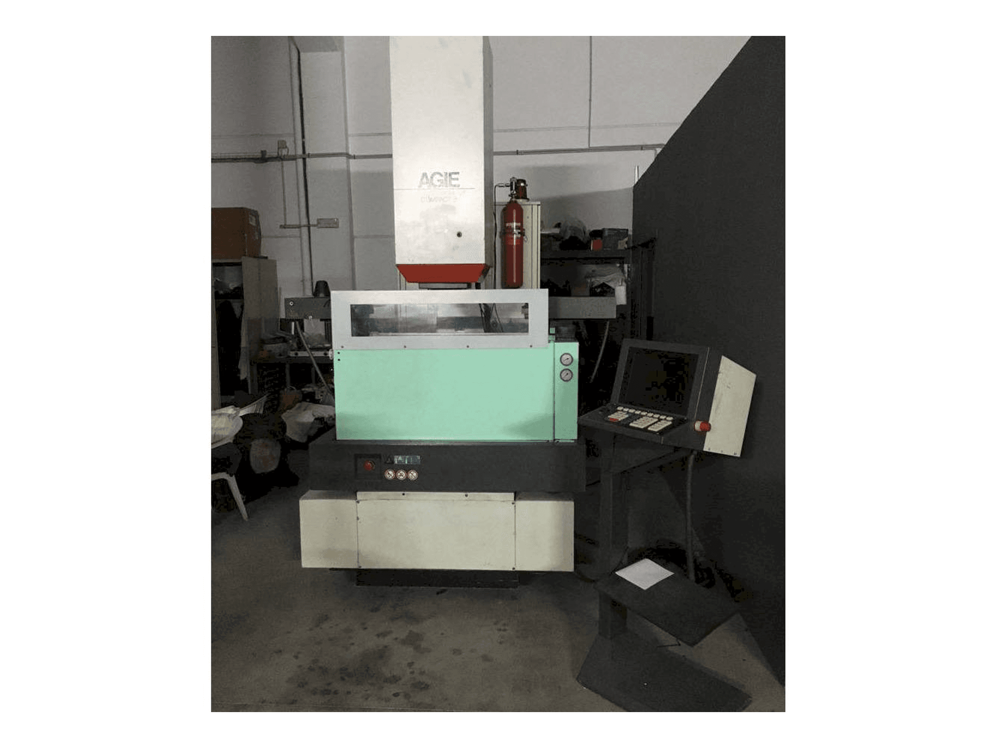 Masina AGIE Agietron Compact 3 eestvaade